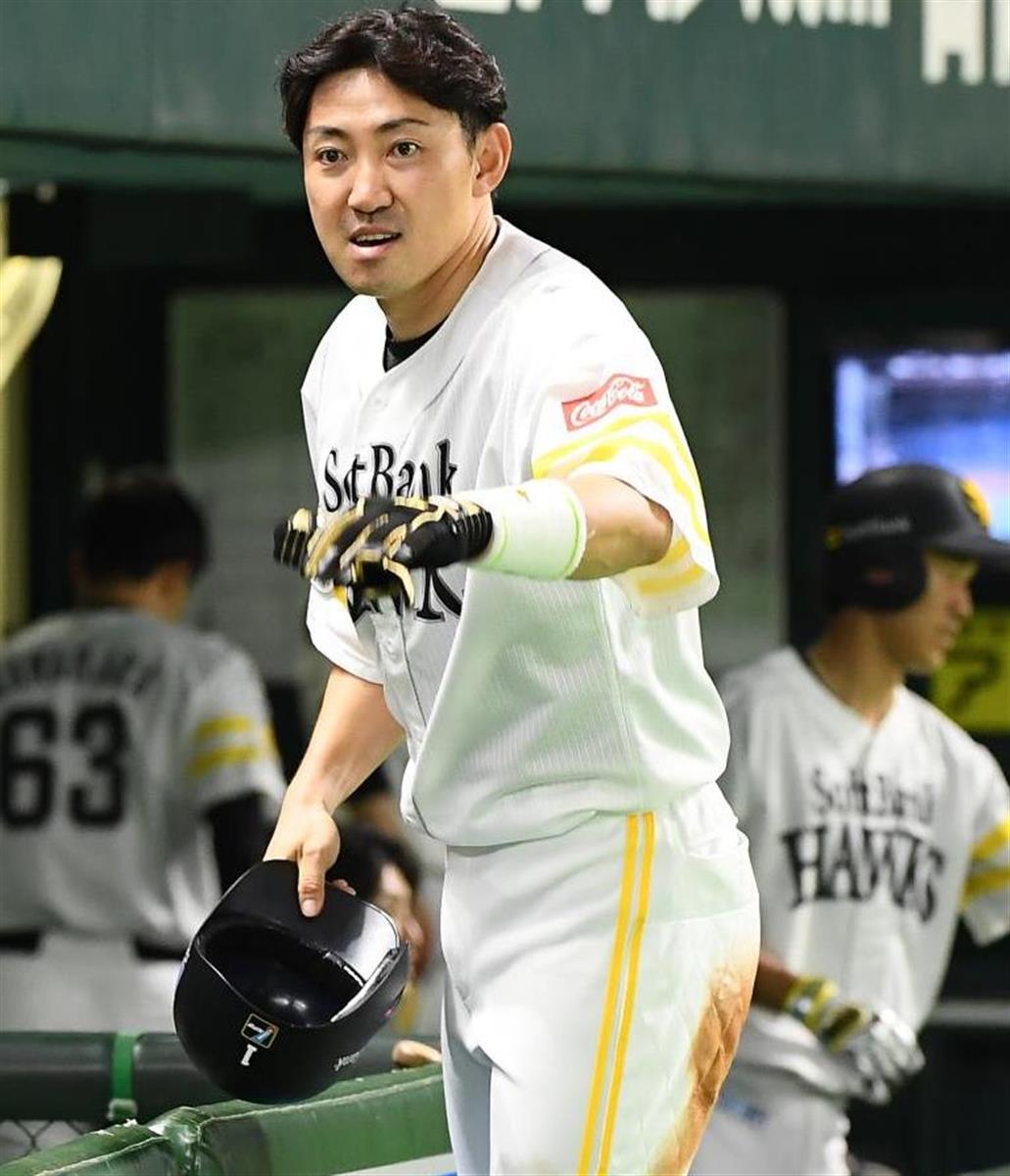 ソフトバンク・内川、2軍暮らしの怪 同じ「82年世代」内海は2日に