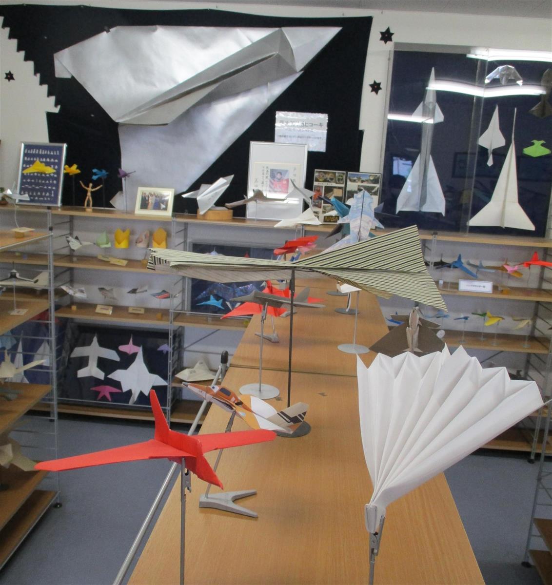 飛ばすための専用タワーもある紙ヒコーキの世界 1 2ページ 産経ニュース
