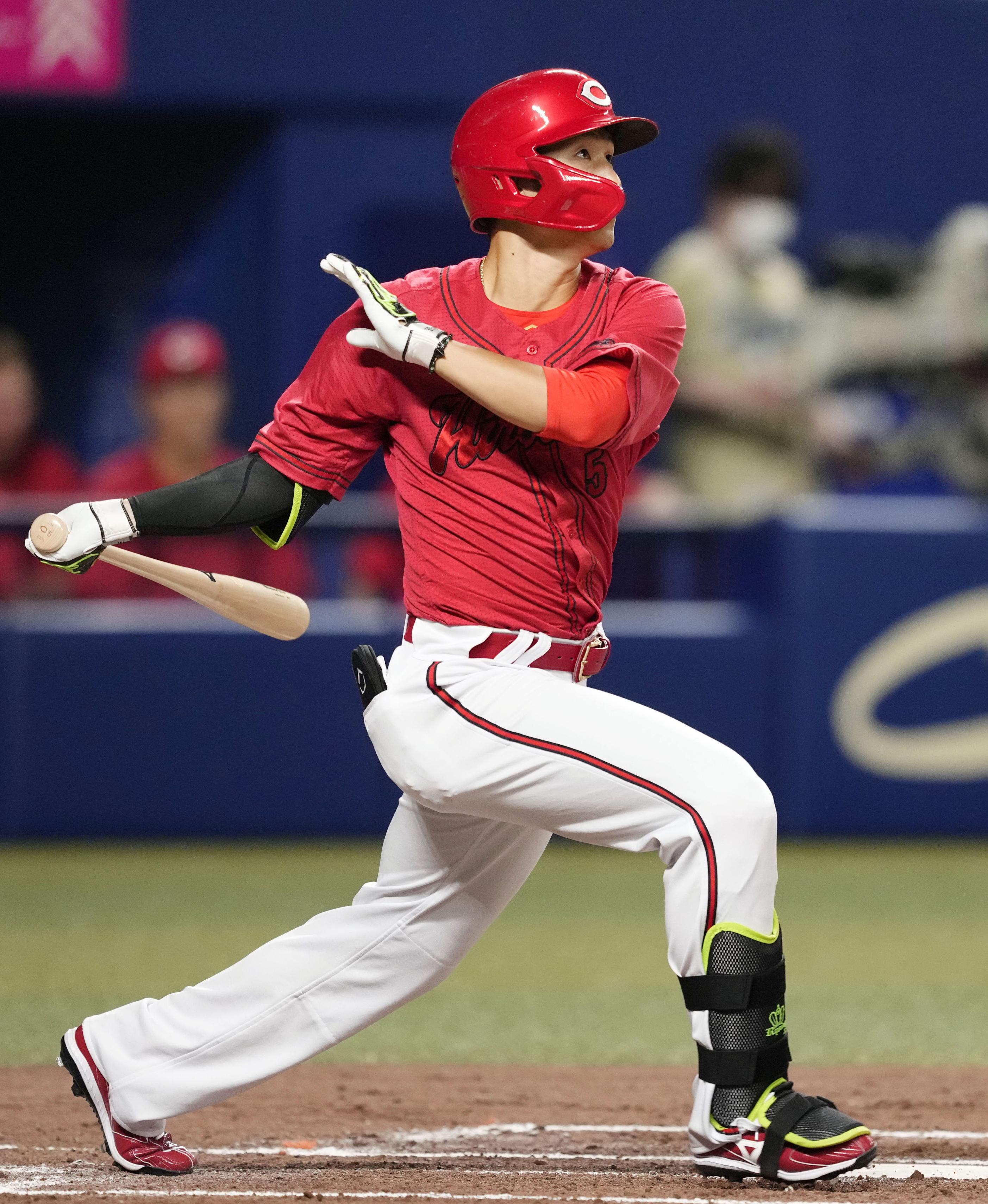 広島、逃げ切る！　西川龍馬が先制３ラン
