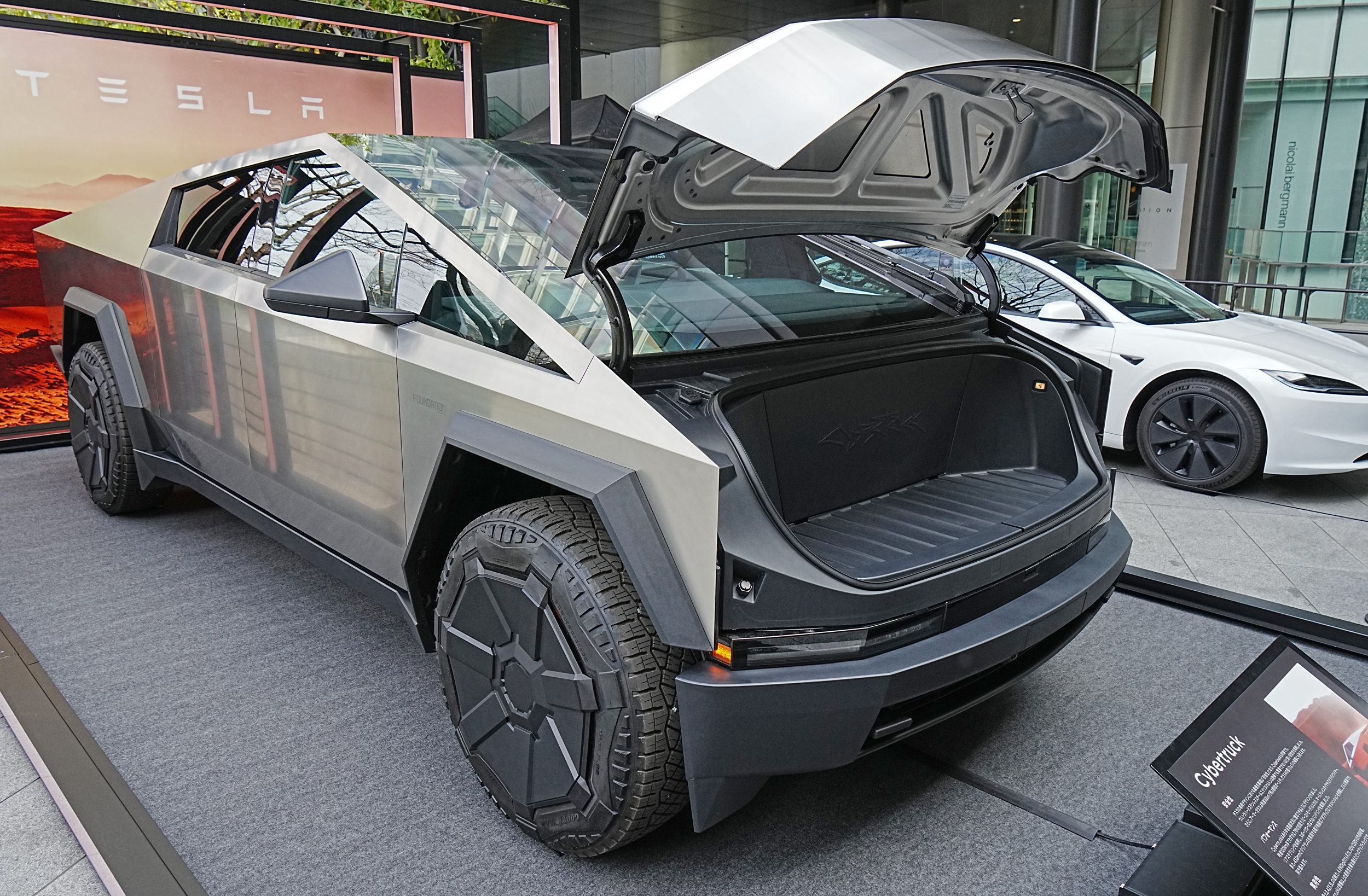 TESLA LIFE様 専用ページ (テスラのサイバートラックが関西初 TESLA LIFE様 専用ページ (テスラのサイバートラックが関西初