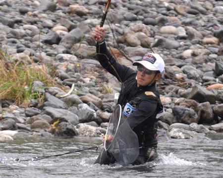 ｇ杯争奪全日本アユ釣り選手権 ２時間２７匹 西部選手初ｖ 関西フィッシング サンスポ
