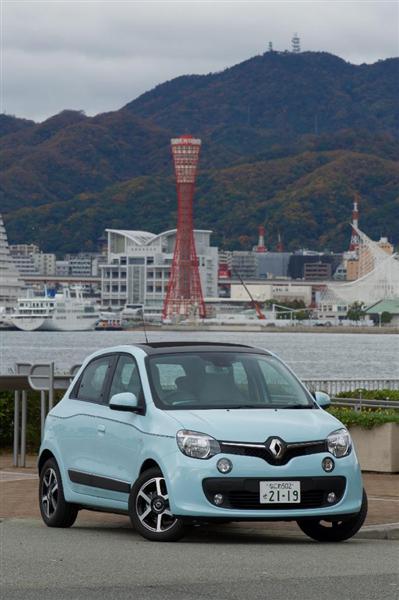 試乗インプレ 驚きの小回り ダイレクトな駆動 街を 小さく走る ためのｒｒ ルノー トゥインゴ ６ｅｄｃ 前編 1 5ページ 産経ニュース