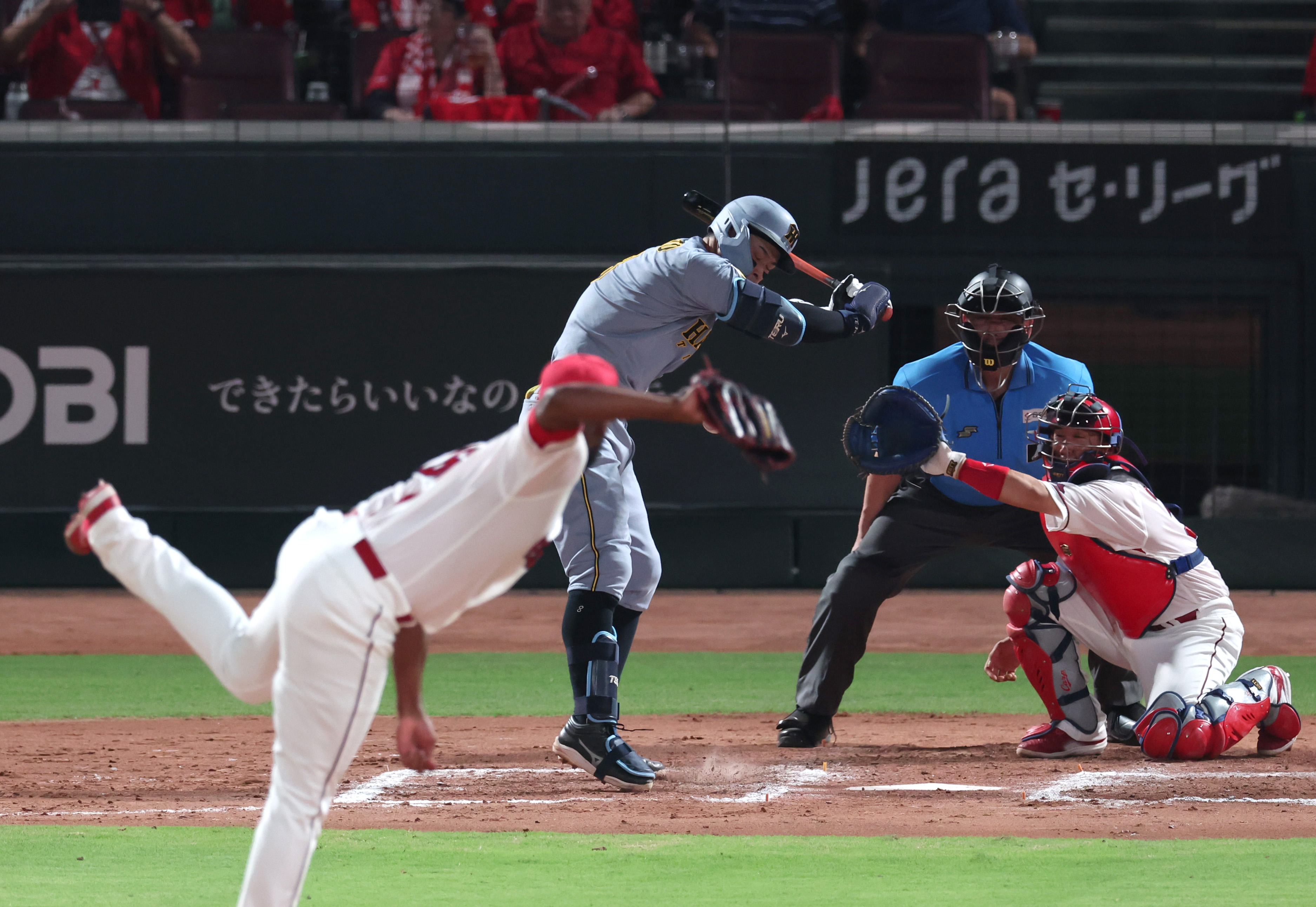阪神タイガース 前川 死球