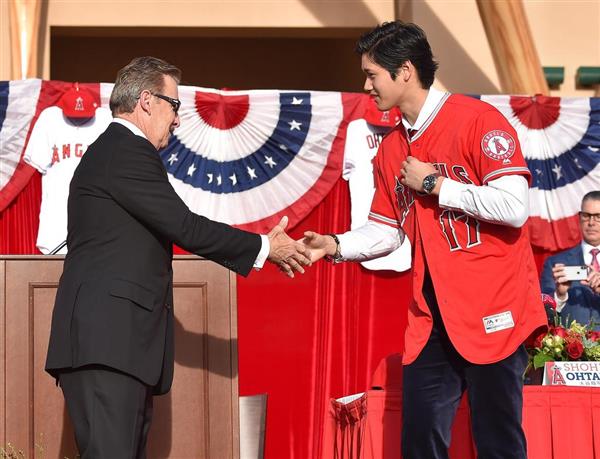 MLB】エンゼルス入団の大谷翔平会見 「縁を感じた」 ルースは