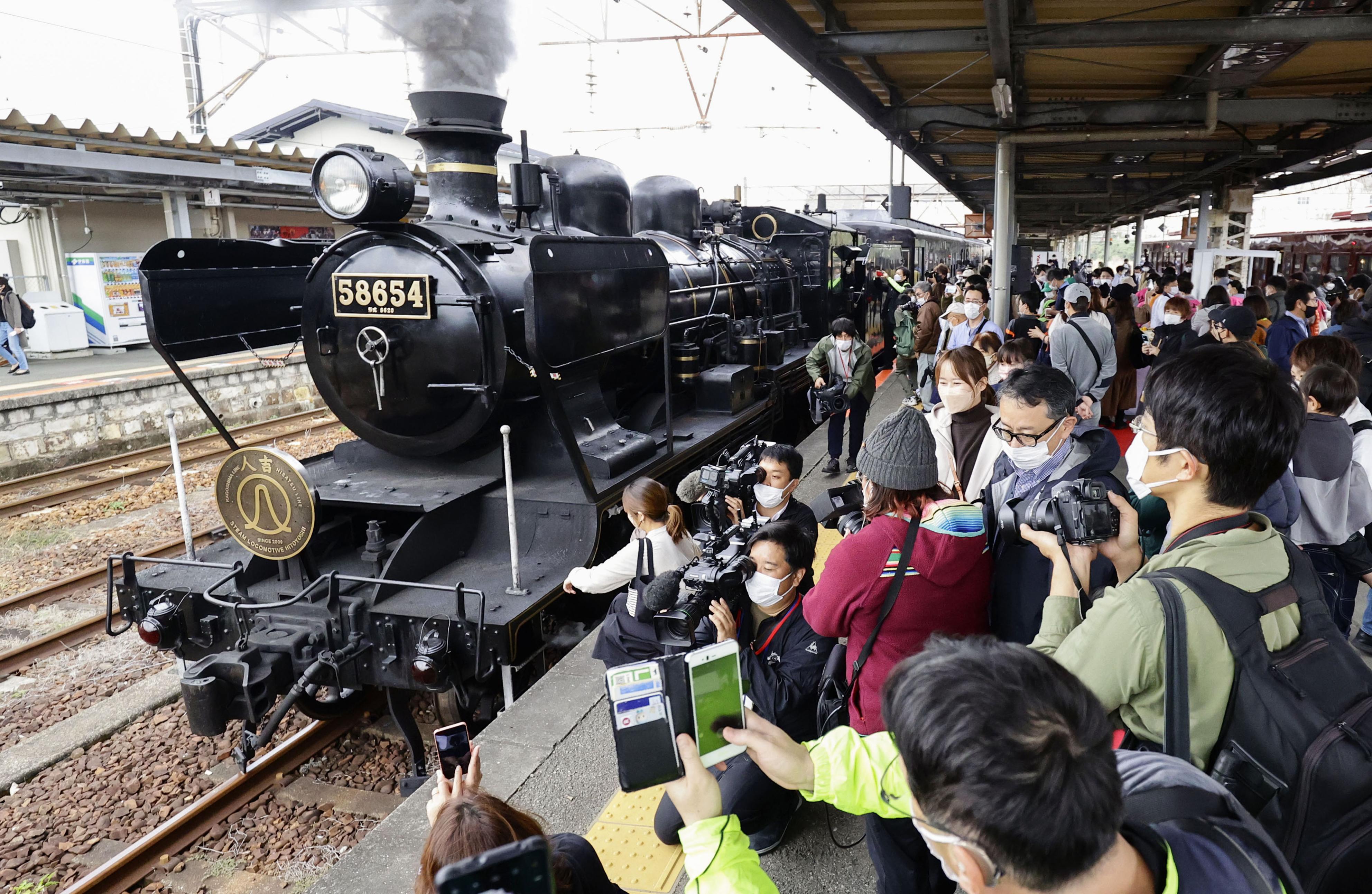 フォト】「SL人吉」けん引の蒸気機関車100歳 ファン集う - 産経
