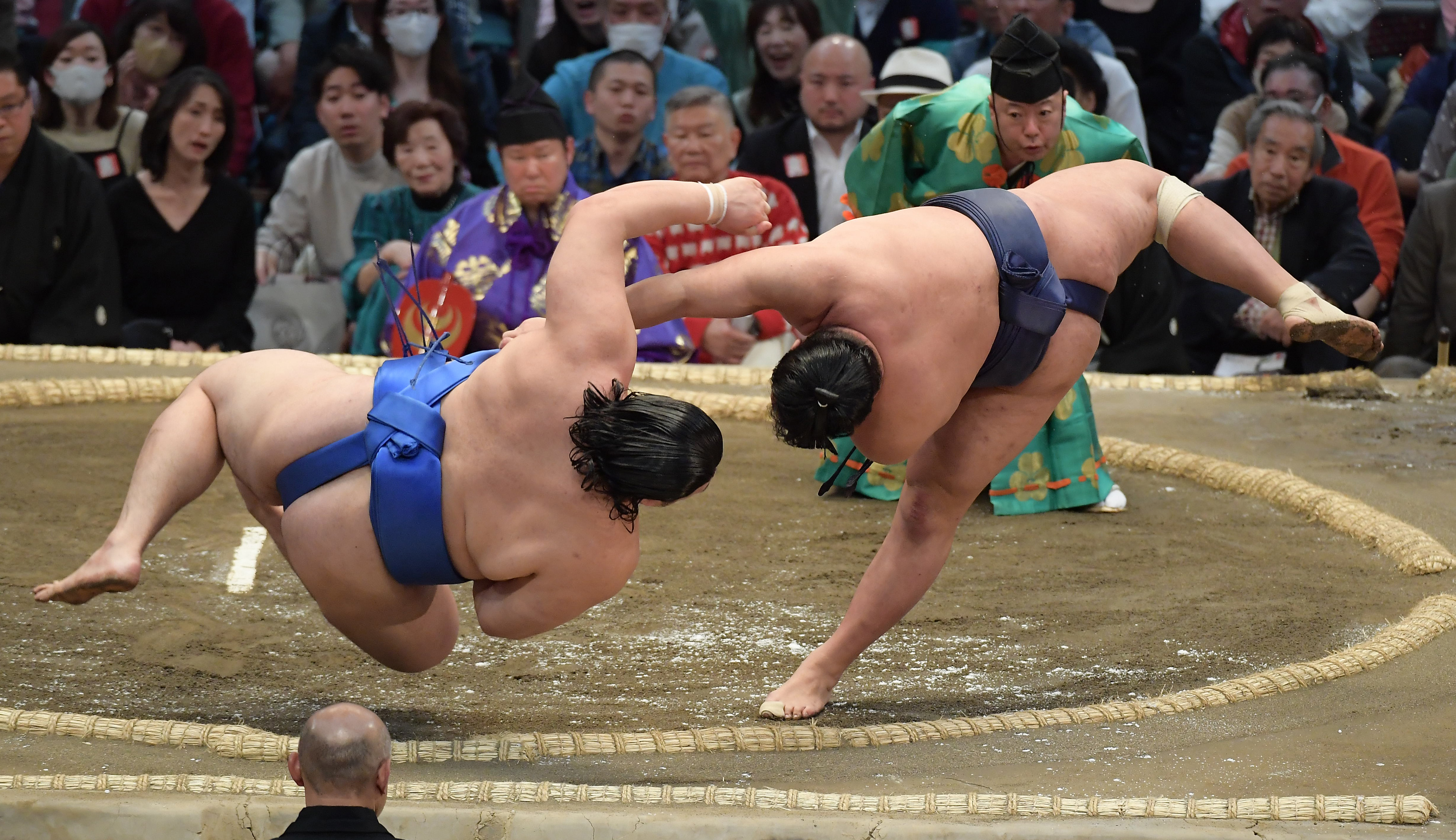 尊富士が新入幕優勝＆三賞トリプル受賞 大の里は大関豊昇龍の貫録の