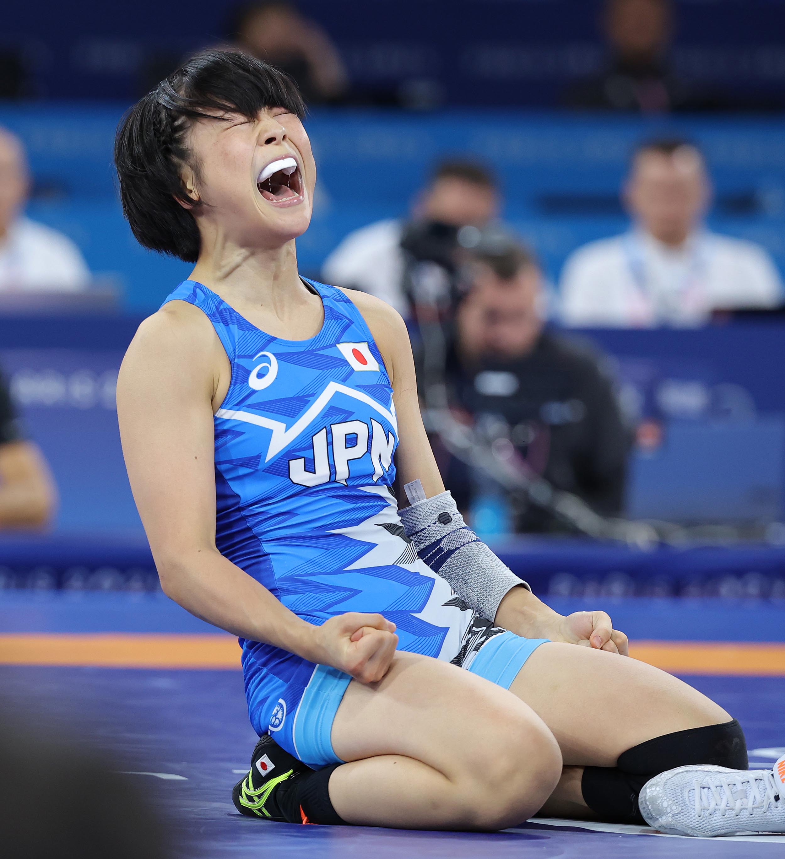 藤波朱理オートグラフカード