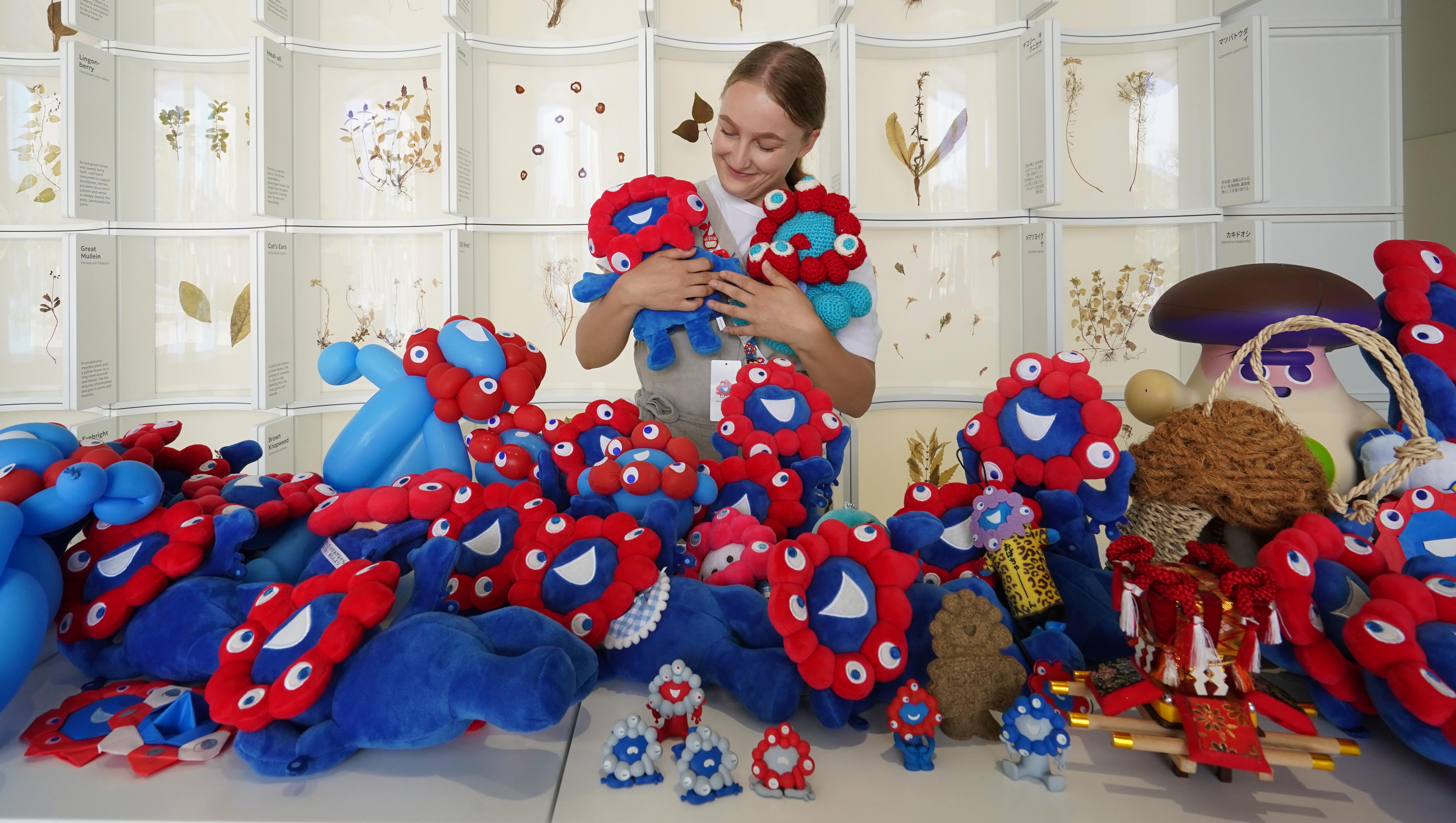 万博バルト館の「ミャクミャク」盗難被害 大使が公表後に寄贈ゾクゾク