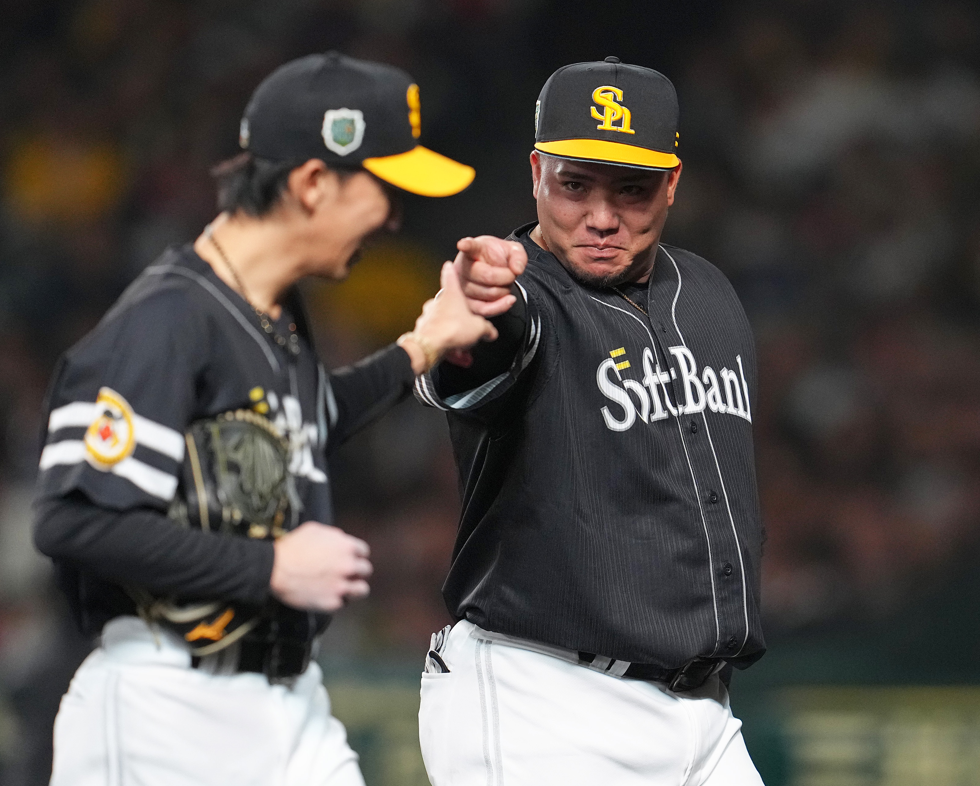 ソフトバンク、5年ぶり日本一王手！ 山川穂高が日本Sタイ記録、3戦連発