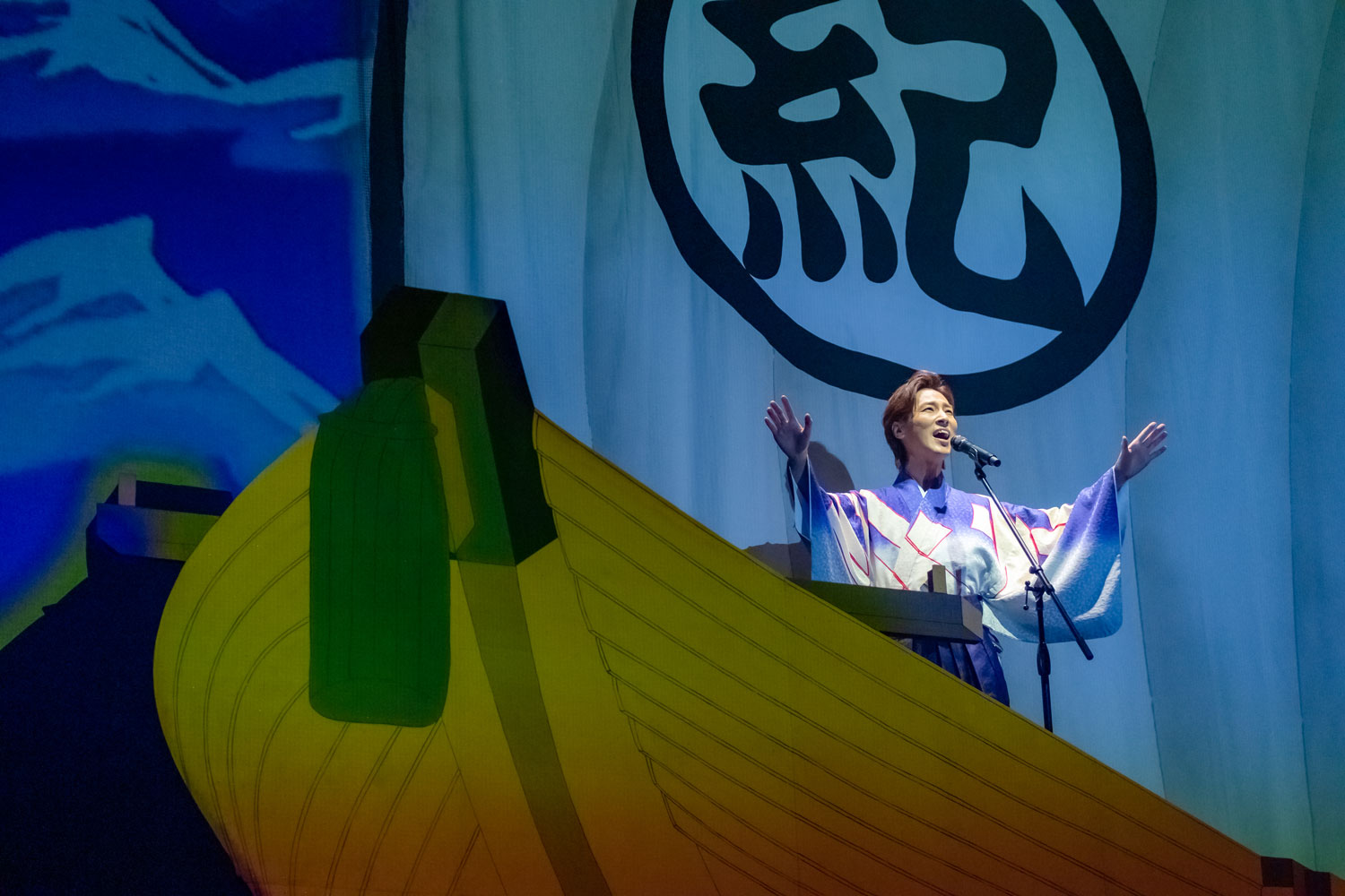 山内惠介、新歌舞伎座「惠音楽会２０２２」開幕に「ほんま
