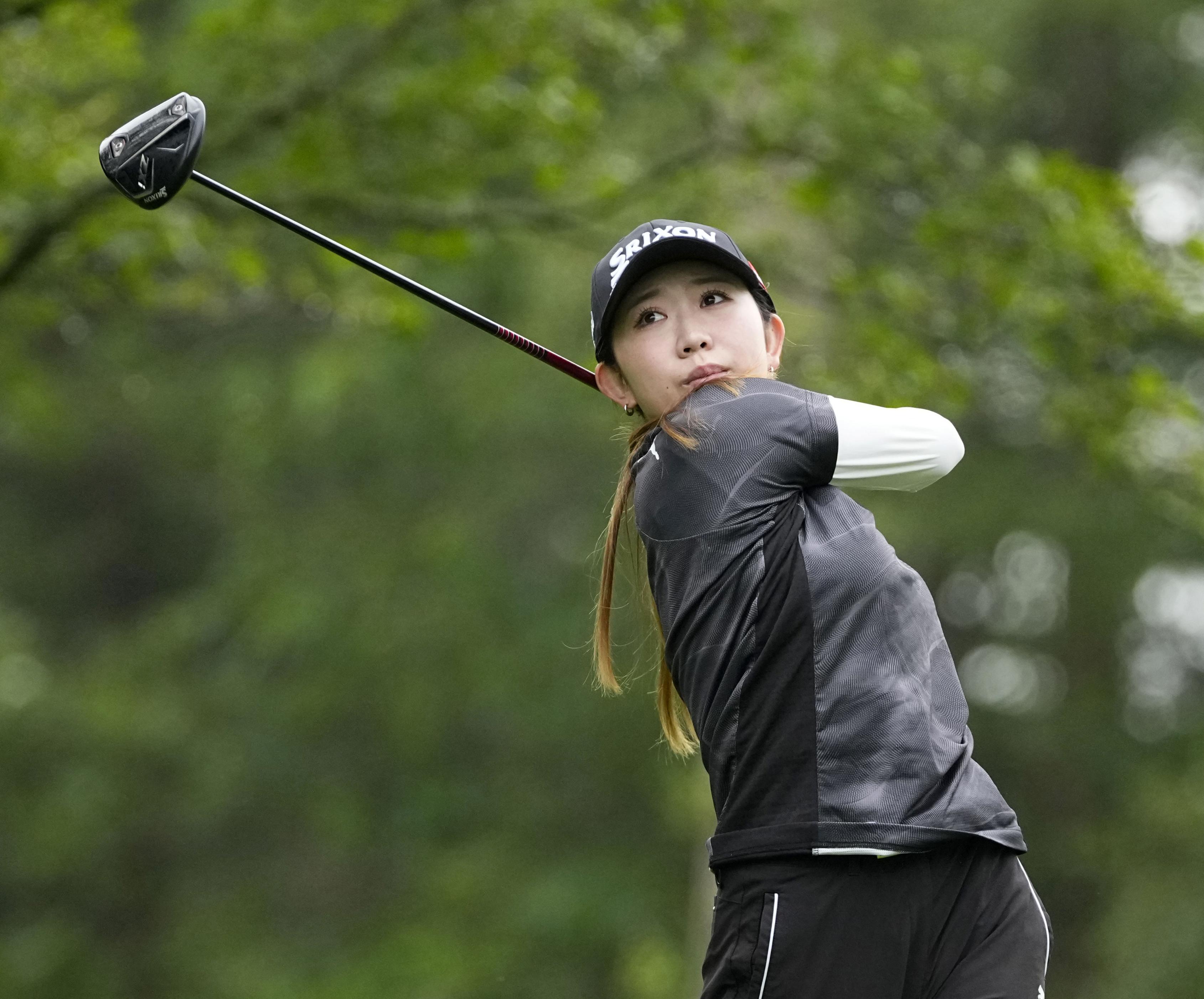鈴木愛、内田ことこら首位8人 1打差の9位に桑木志帆ら15人 ニトリ女子