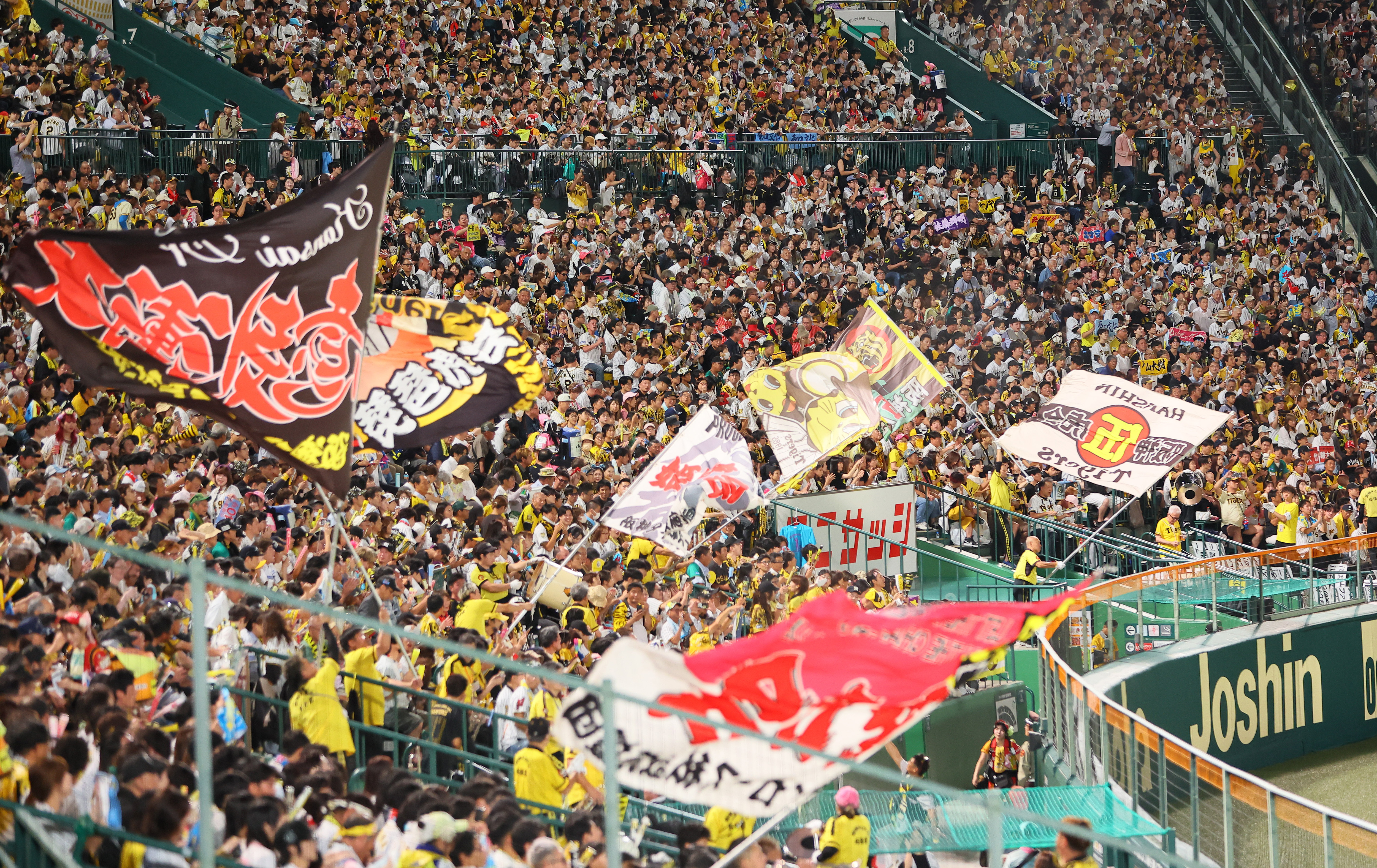 セ・リーグは史上2位の1472万人 今季の観客動員数、阪神が296万人で