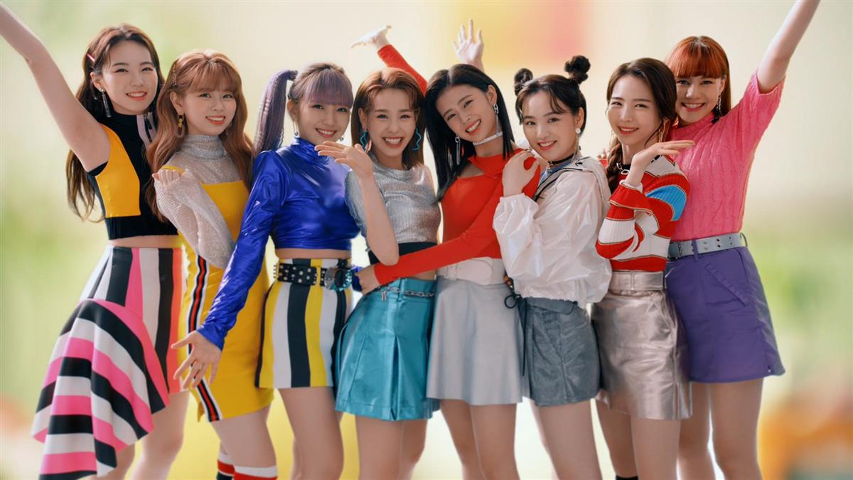 ソフトバンクユニフォーム niziu AYAKA ソフトバンクユニフォーム niziu AYAKA ﾕﾆﾌｫｰﾑTｼｬﾂ/AYAKA【M