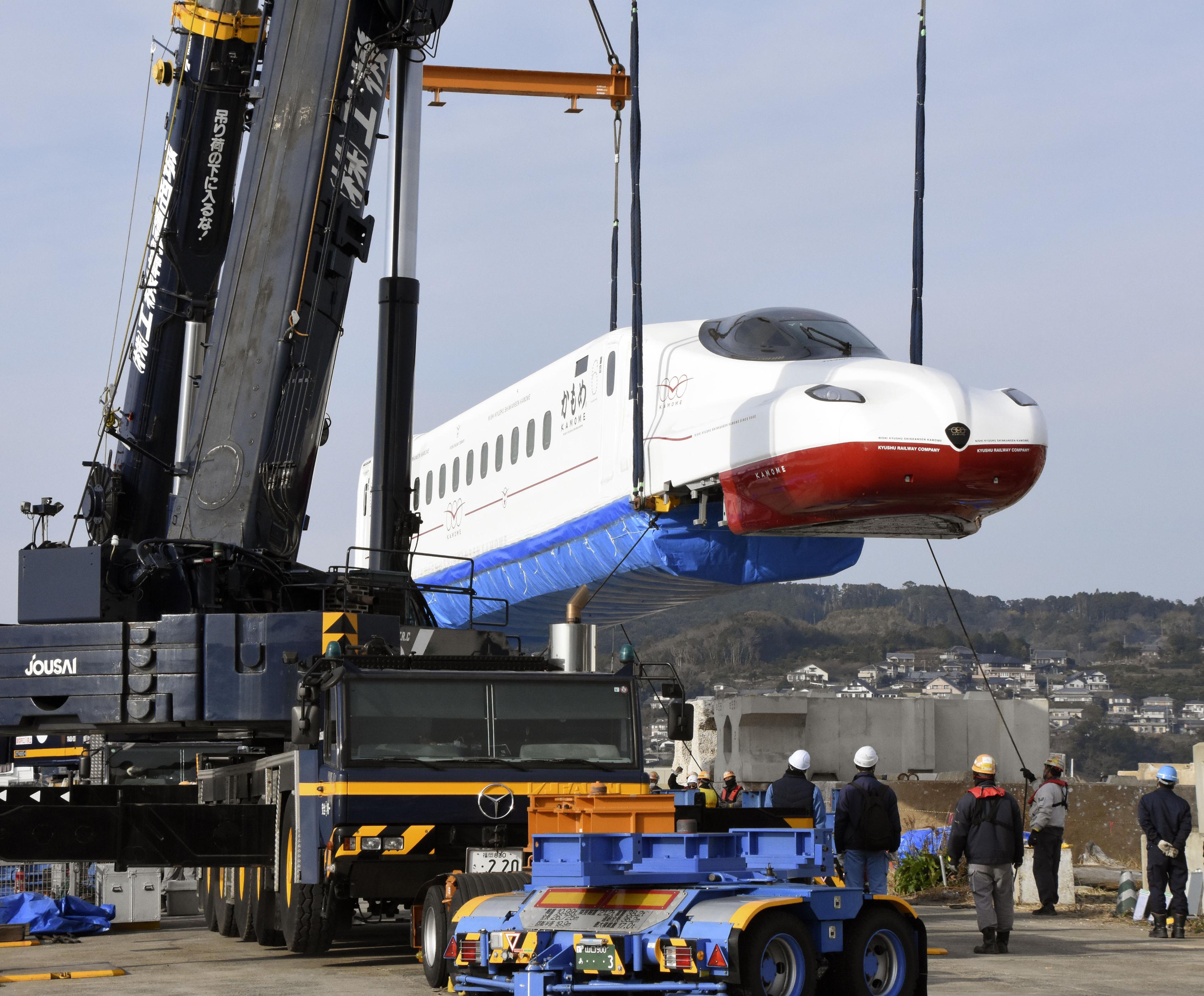 新幹線「かもめ」長崎到着 船で搬送、秋に西九州走行 - 産経ニュース