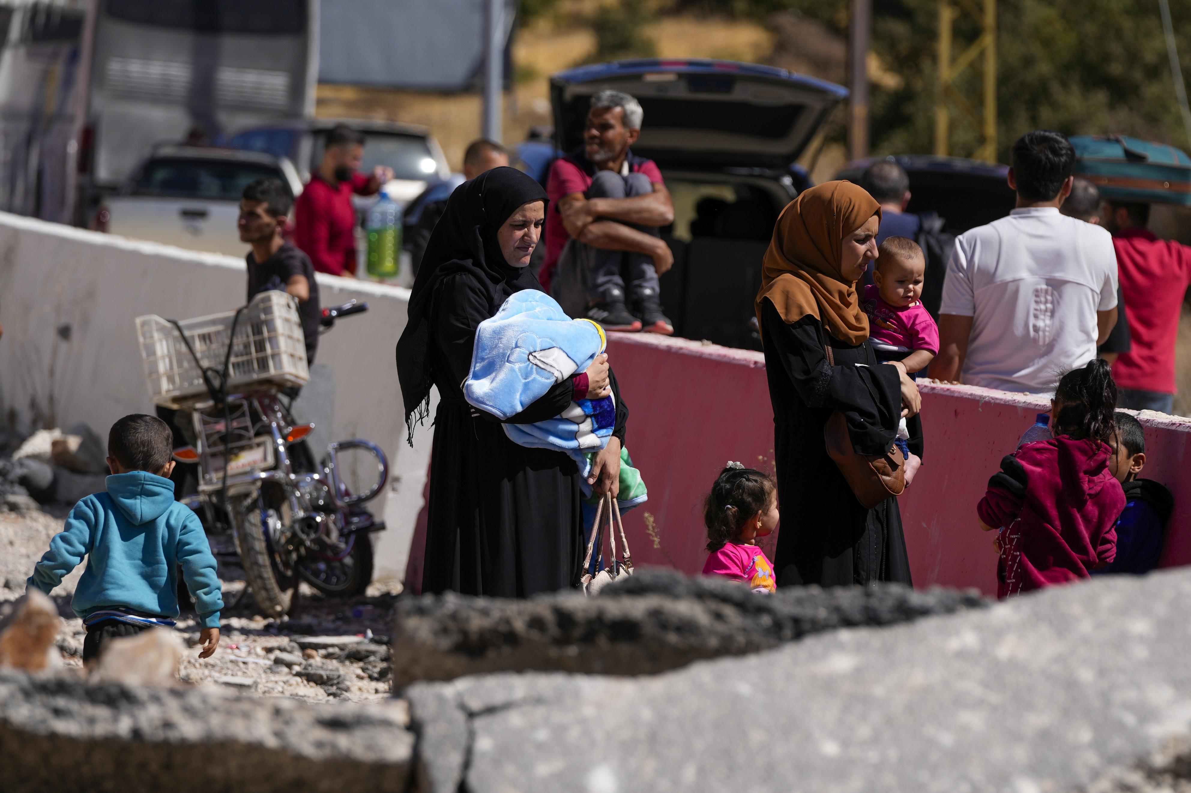 シリア人難民受け入れ、独仏英など欧州約10カ国が停止へ 2015年の流入