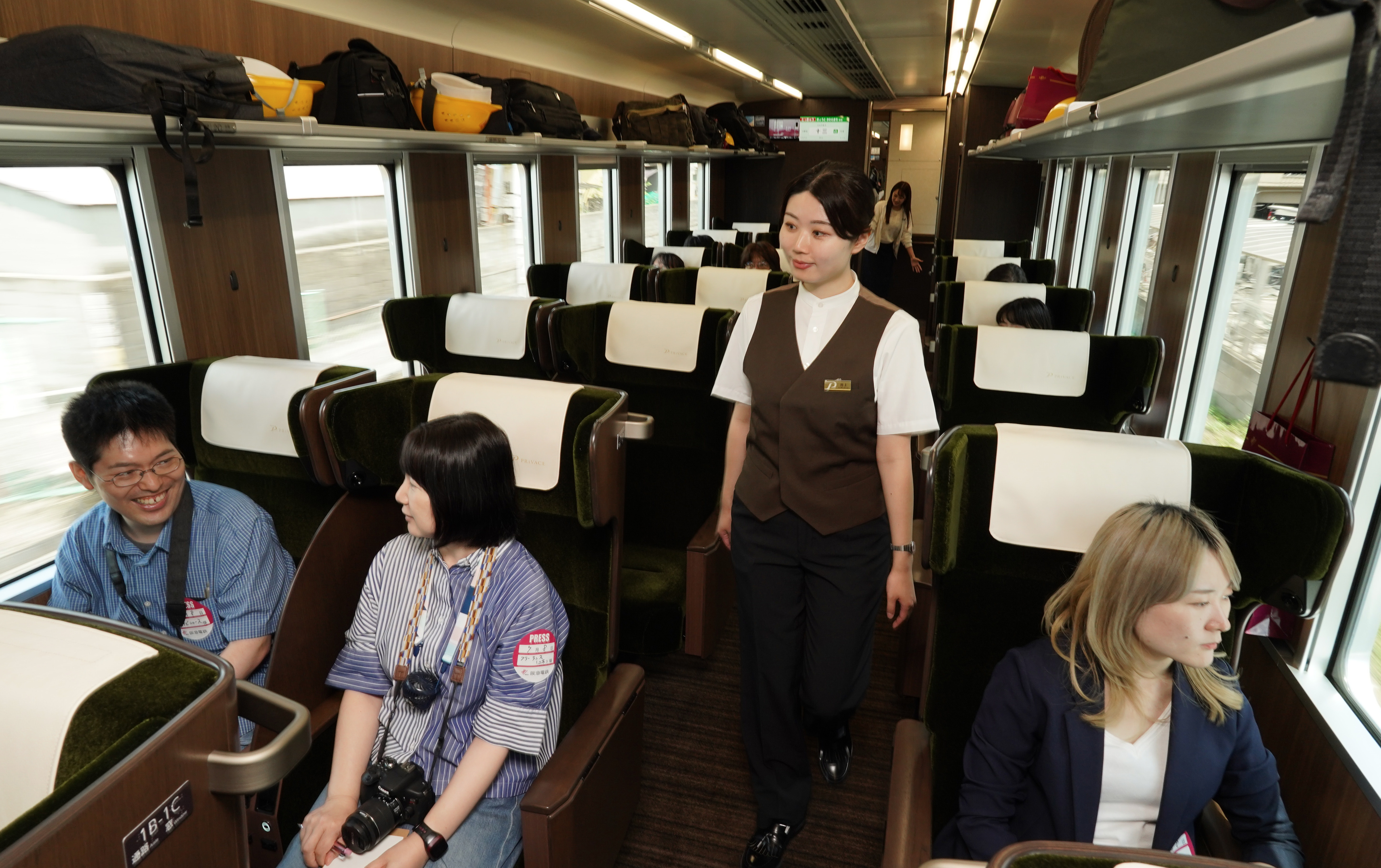 近距離でも高級な旅楽しんで 鉄道の有料座席サービス、関西で広がる