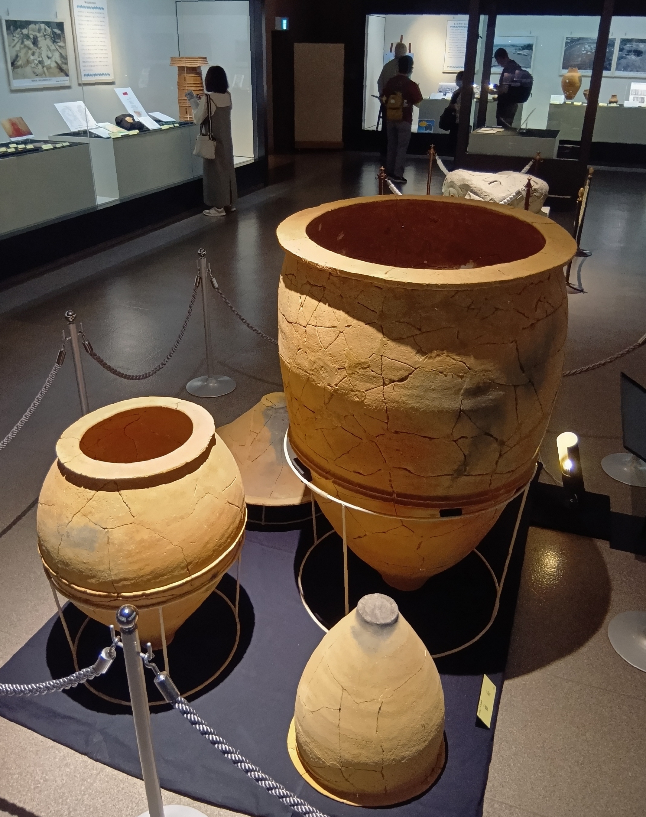 後月作／髑髏を持った老人。根付。【明治時代位の代物】。 幕末・明治の超細密根付 | 見どころ・チケット・口コミ | アイエム