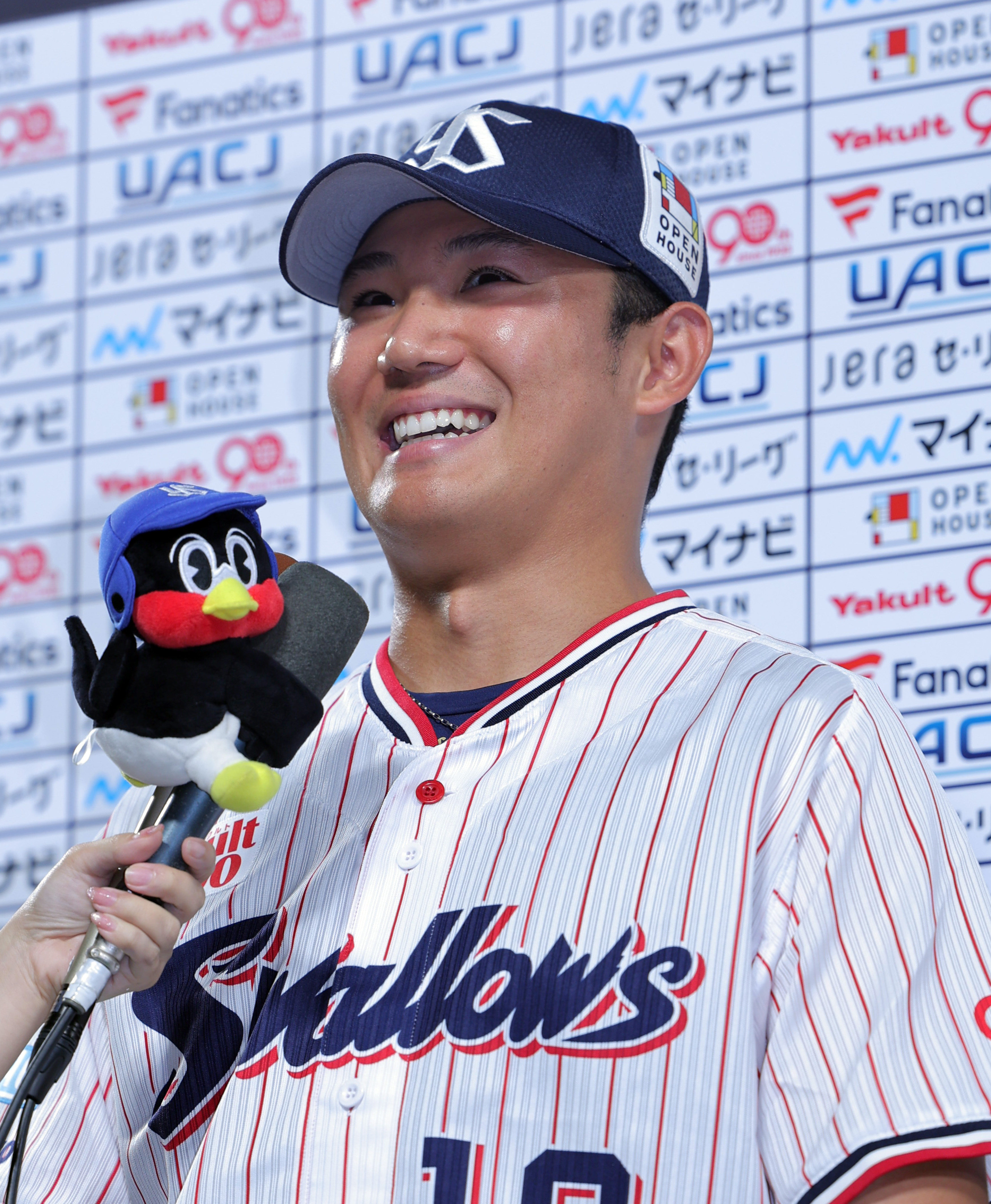 ヤクルト・奥川恭伸、や～っと笑った！お待たせ351日ぶり白星「勝つっ