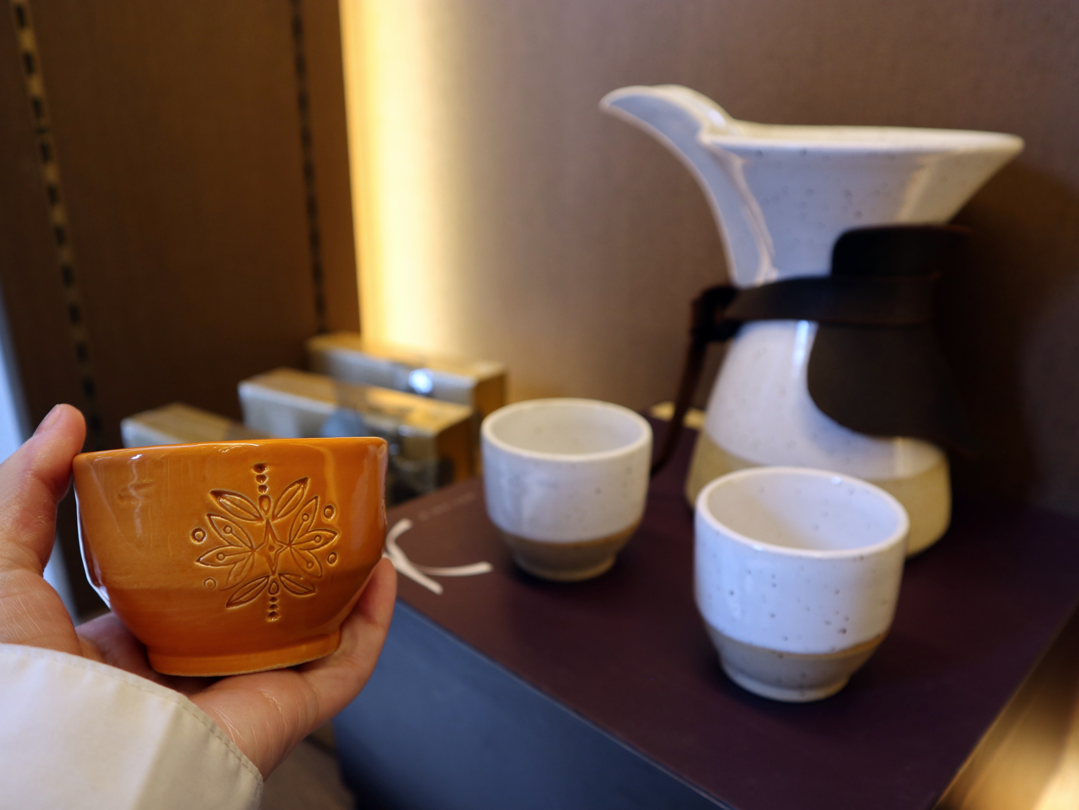 限定　関西万博　サウジアラビア館JAZEAN 陶器コップ4個 未使用 限定 関西万博サウジアラビア館JAZEAN 陶器コップ4個セッ