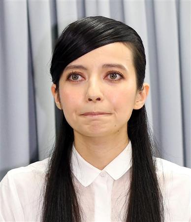 会見でウソ ｌｉｎｅ本物 ベッキー涙の謝罪 間違った恋だった サンスポ