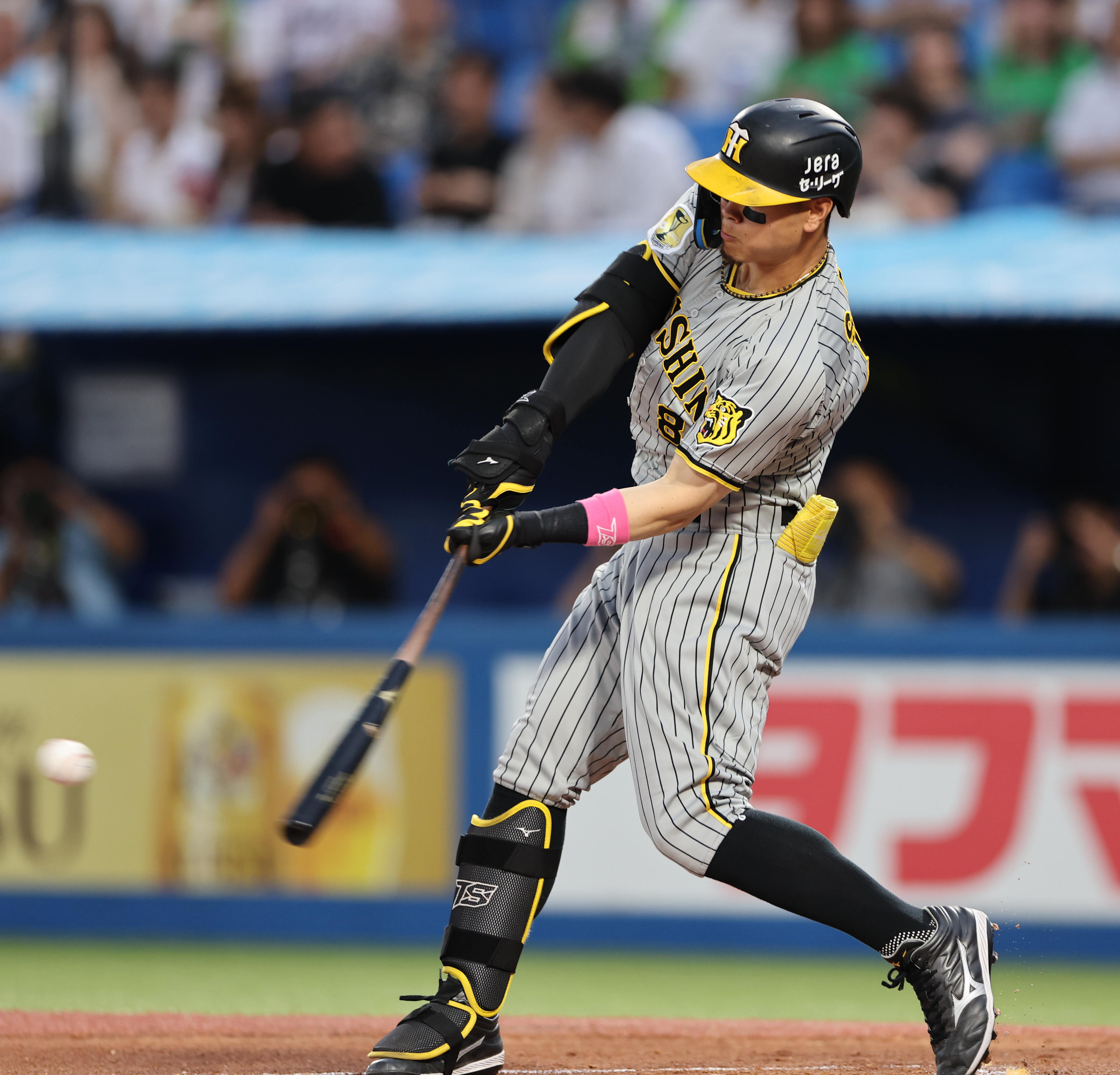 阪神・佐藤輝明、先制打に「ピッチャーを楽に投げさせられるように全員