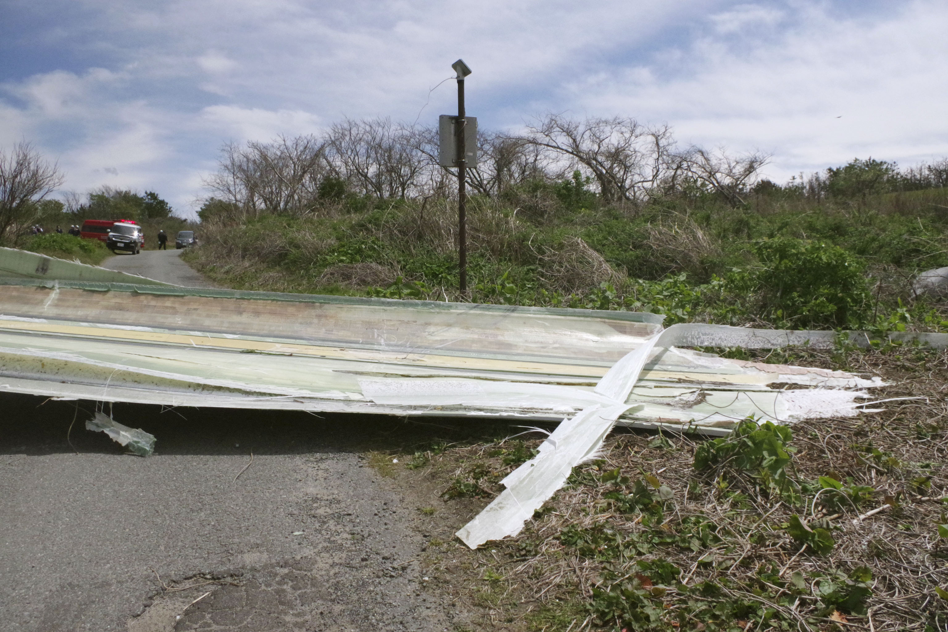 再エネなら何でもありか 秋田の風力発電死亡事故、折れた羽根は250