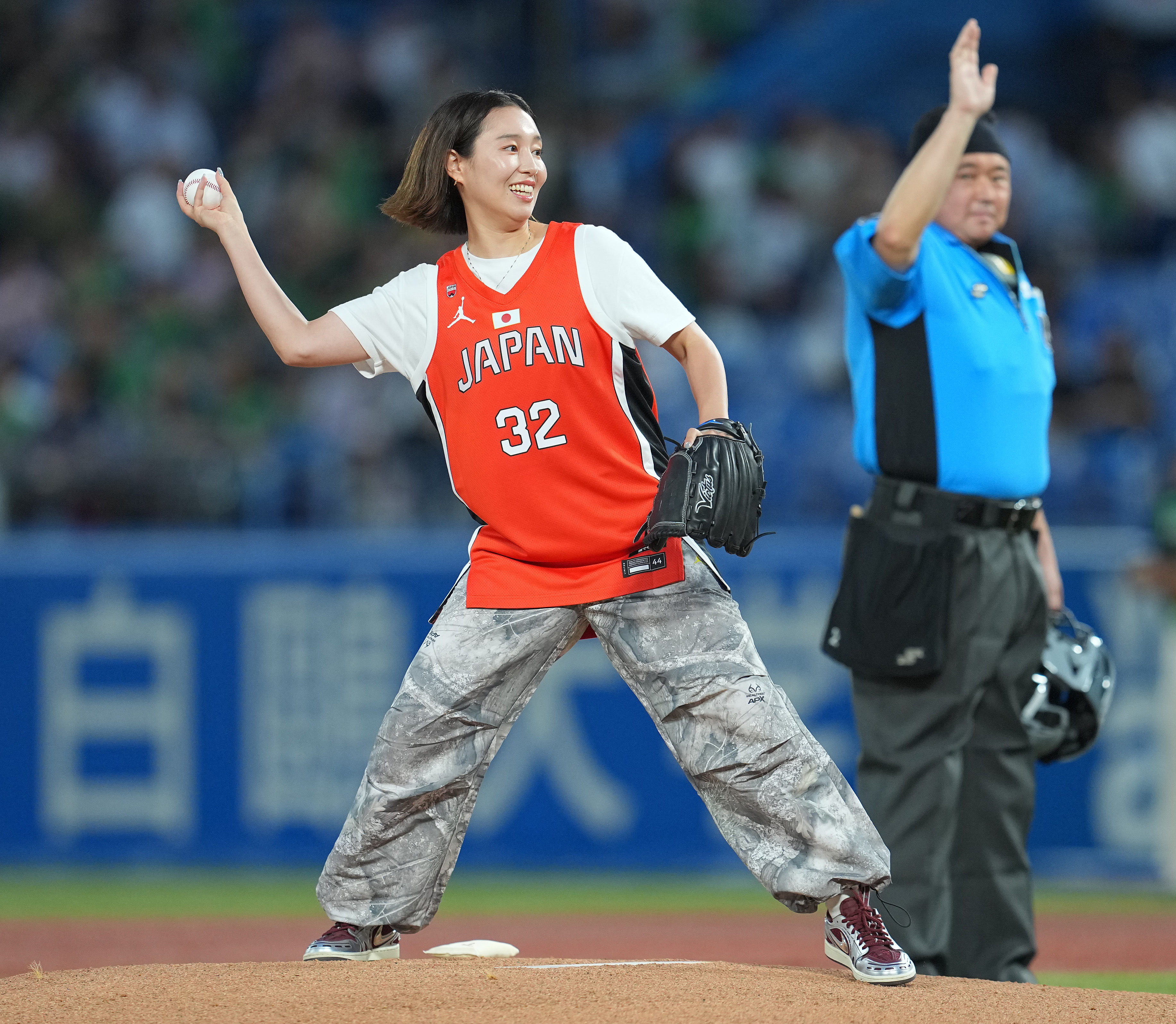 元バスケ女子日本代表の宮崎早織さんが人生初始球式「バスケットとは