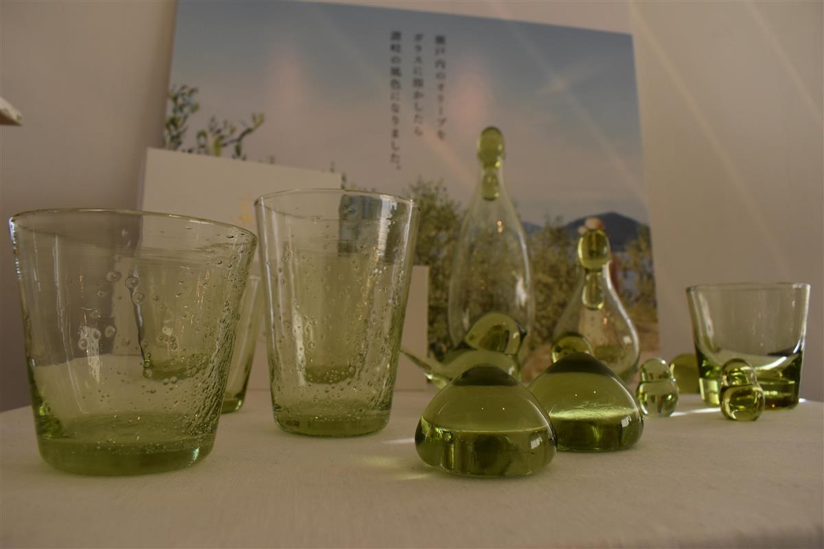 Aji Glass 小鳥オブジェ 2点セット 杉山利恵 ガラス工芸 Aji Glass 杉山利恵 – kitahama blue stories Aji Glass 小鳥