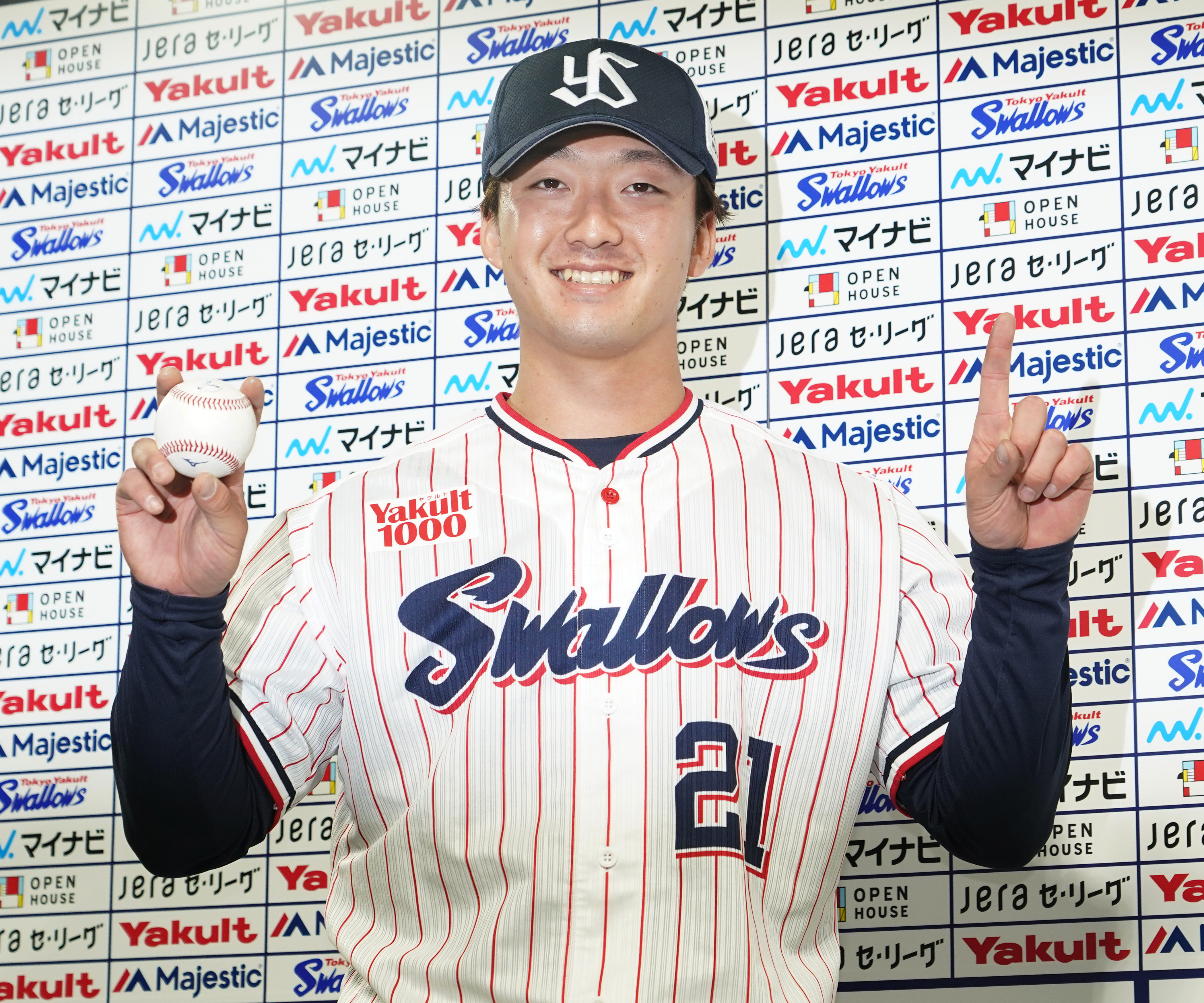 東京ヤクルトスワローズ　プロ初勝利記念ユニフォーム　吉村 貢司郎　Mサイズ 東京ヤクルトスワローズ プロ初勝利記念ユニフォーム 吉村 貢司郎 Mサイズ