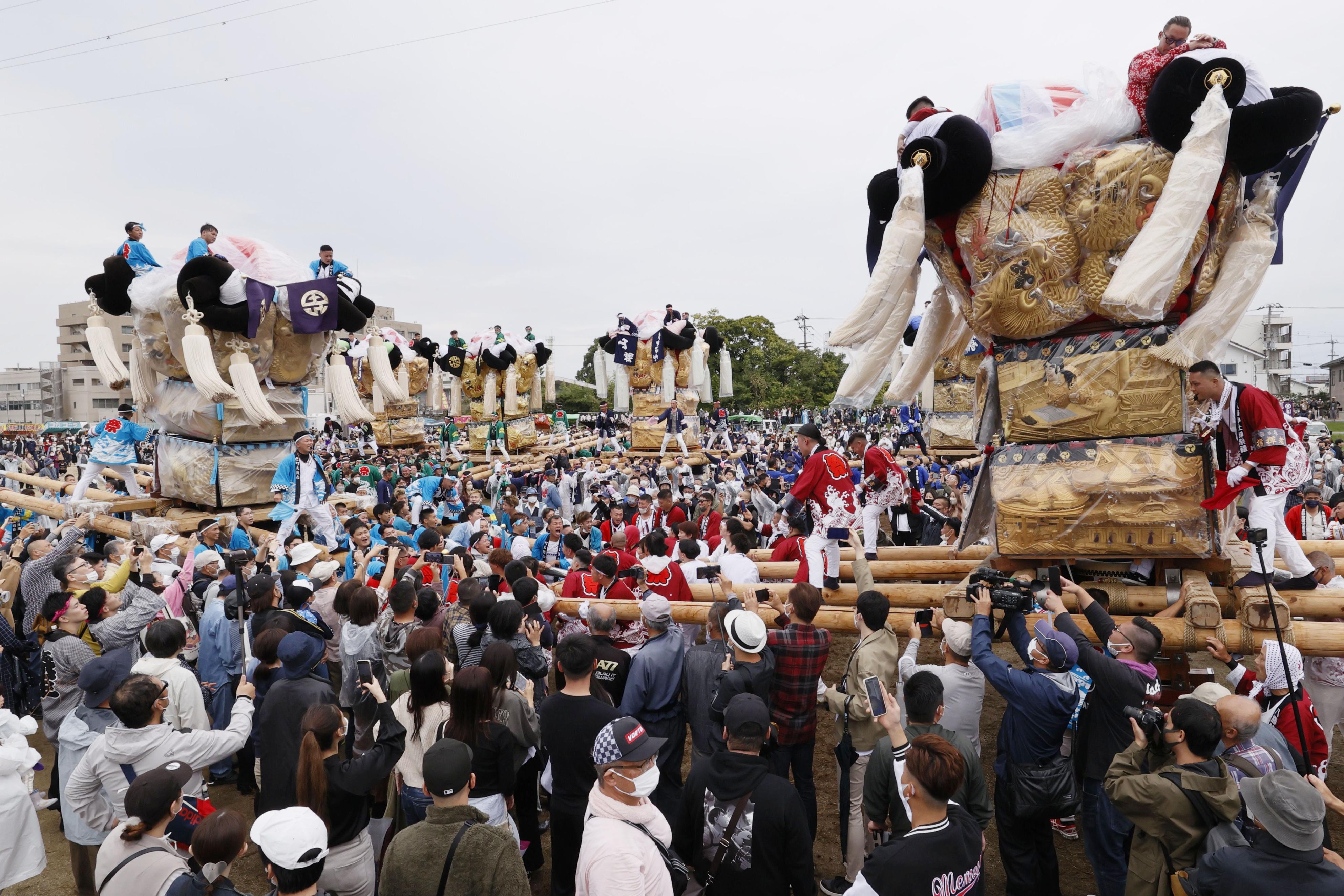 豪華な装飾の山車に歓声 愛媛「新居浜太鼓祭り」 - 産経ニュース