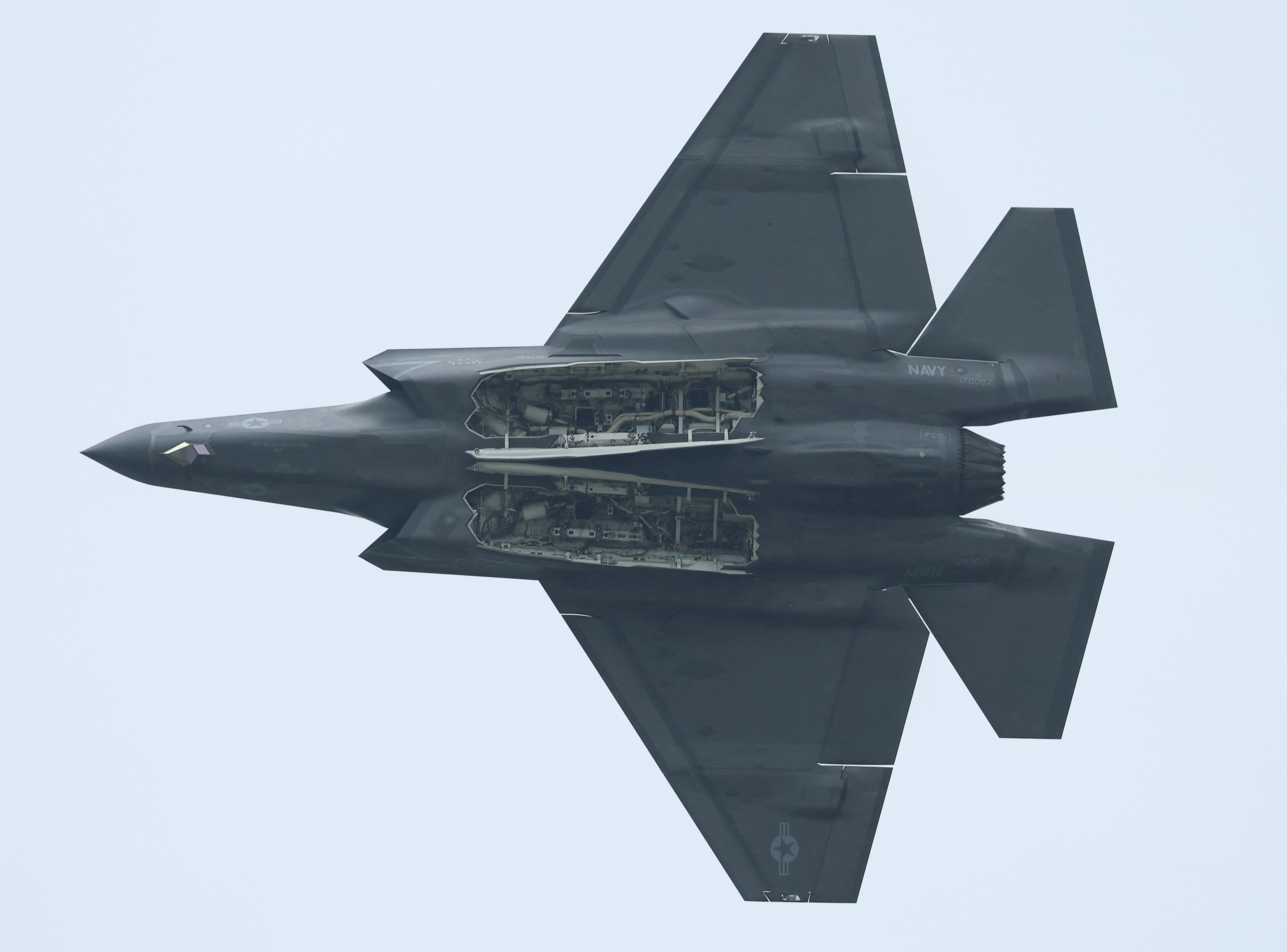 重要な日米同盟見てもらえ光栄」米海軍F35Cステルス戦闘機、海自救難