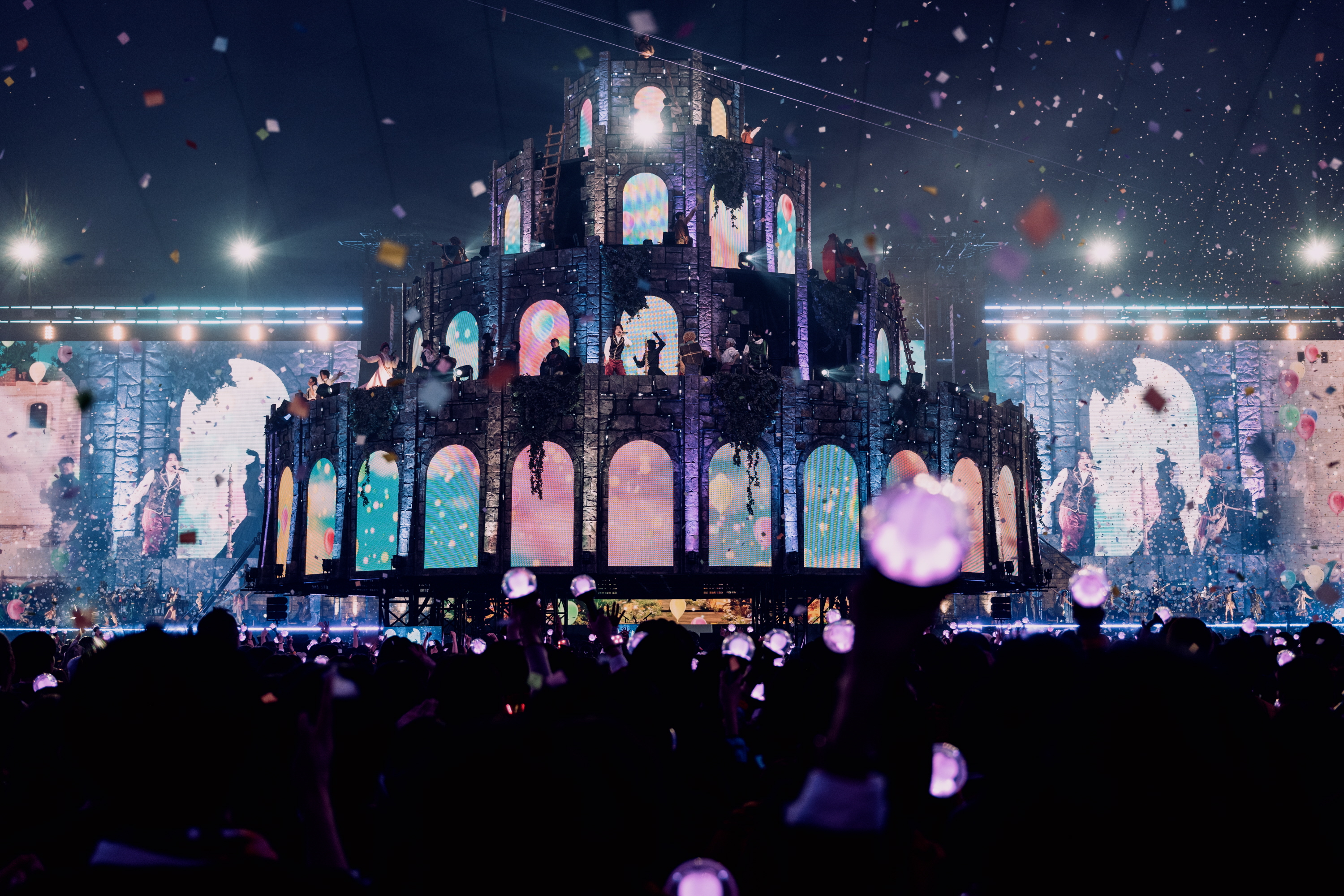 Mrs. GREEN APPLE バベルの塔　5点セット Mrs．GREEN APPLE、5大ドームツアー完走 巨大なバベルの塔出現のド派手