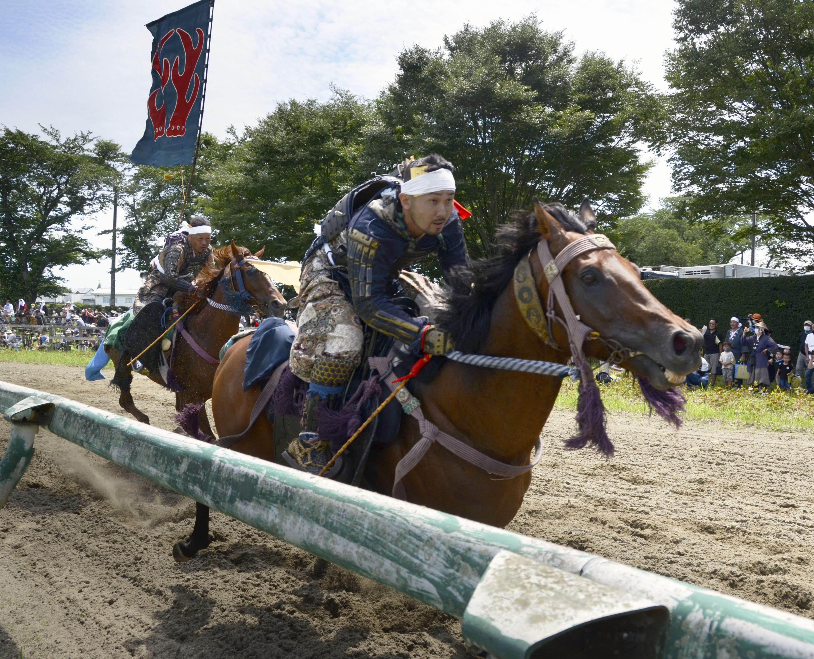 フォト特集】３年ぶりに甲冑競馬、神旗争奪戦 相馬野馬追 - 産経ニュース