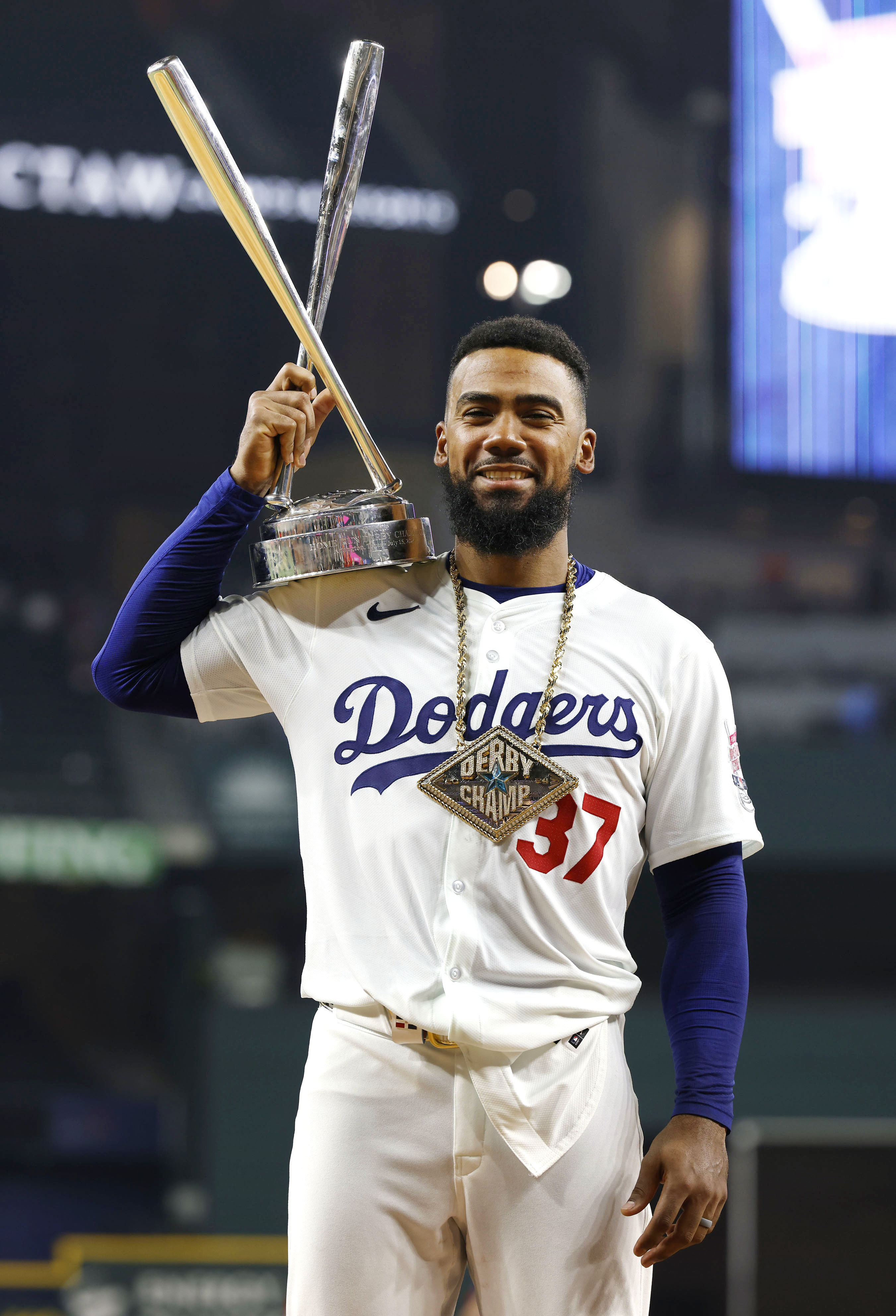 本塁打競争でT・ヘルナンデス優勝 大谷から「左中間へ」とアドバイス