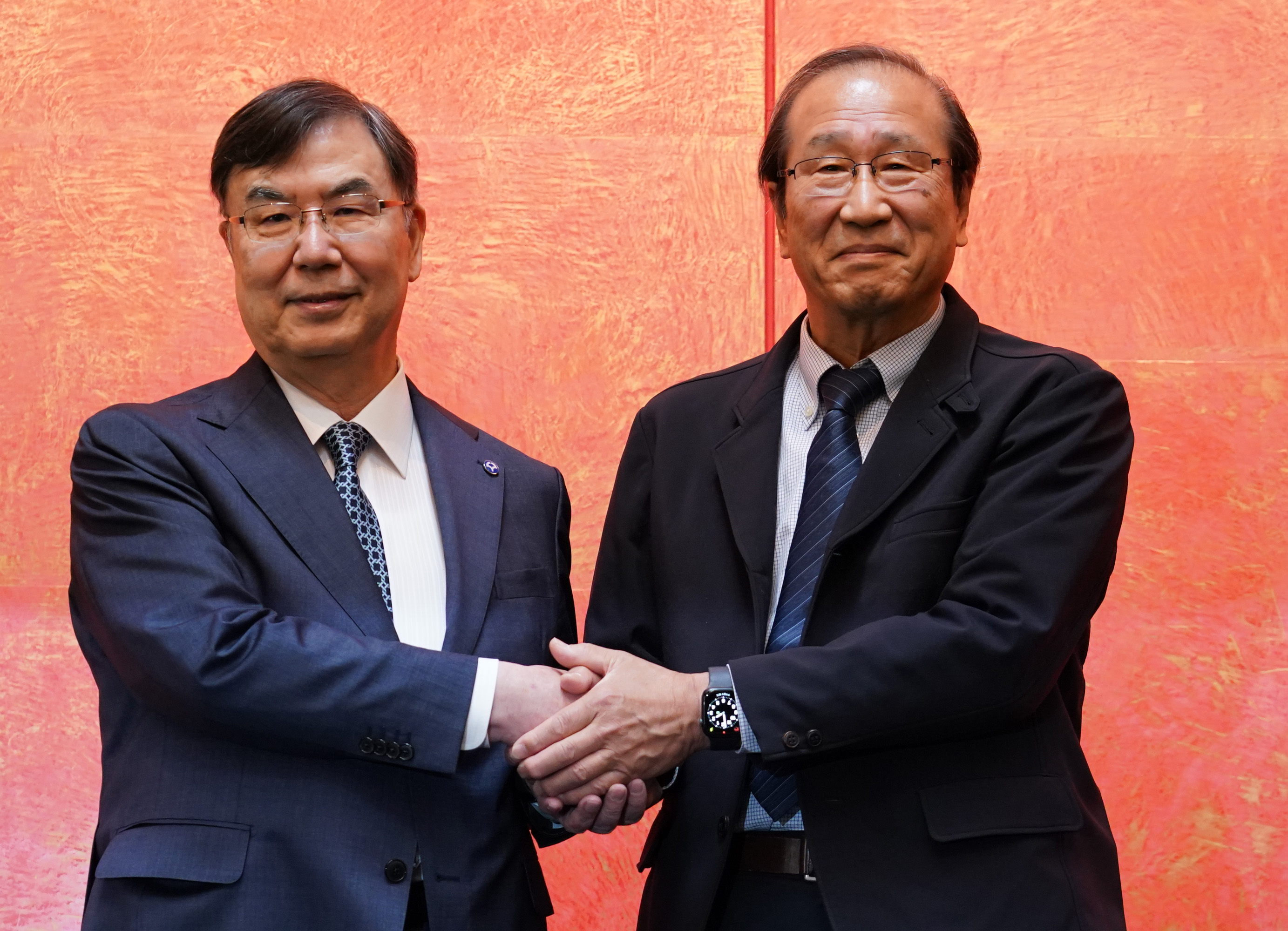 ノーベルW受賞も顕著な日本の研究力低下 時間も資金も不足 「科学技術