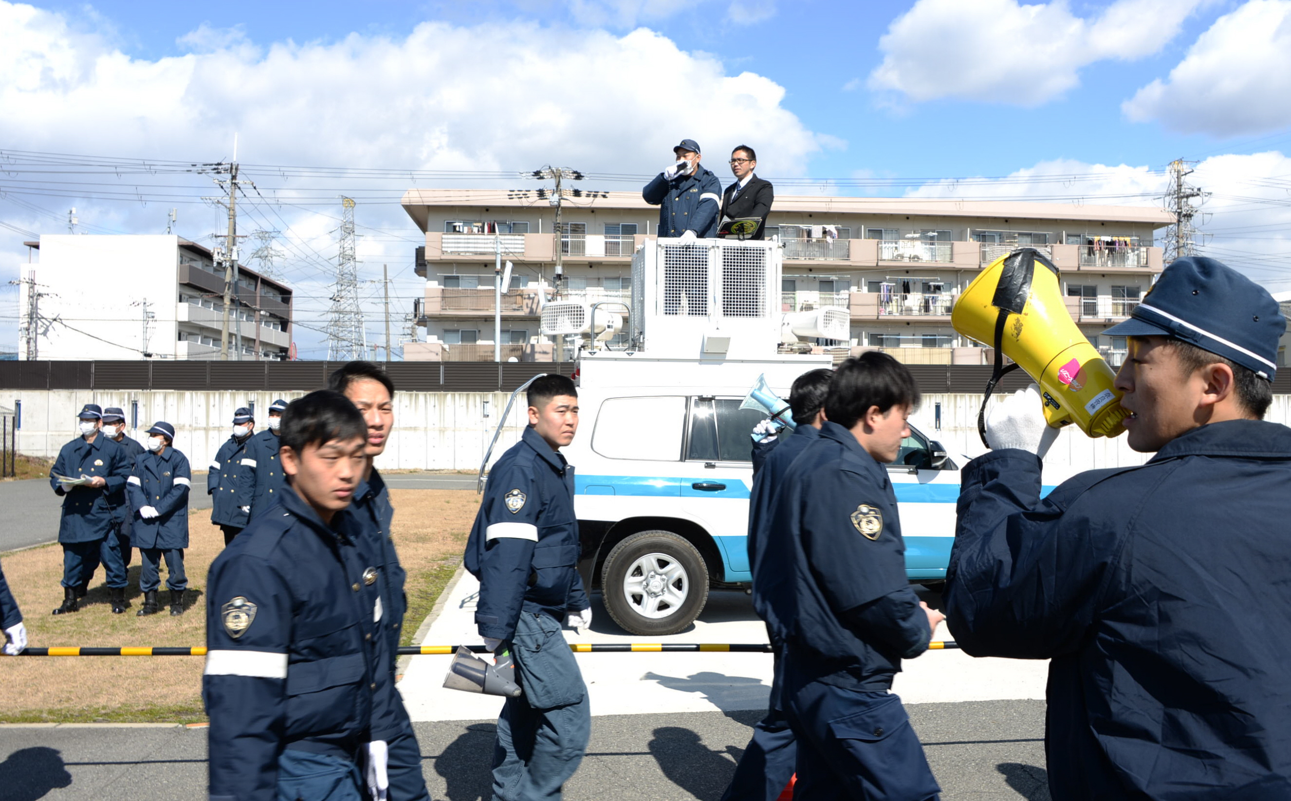 万博備え訓練「DJポリス」実演…爆発物処理や雑踏警備確認 警視庁や大阪