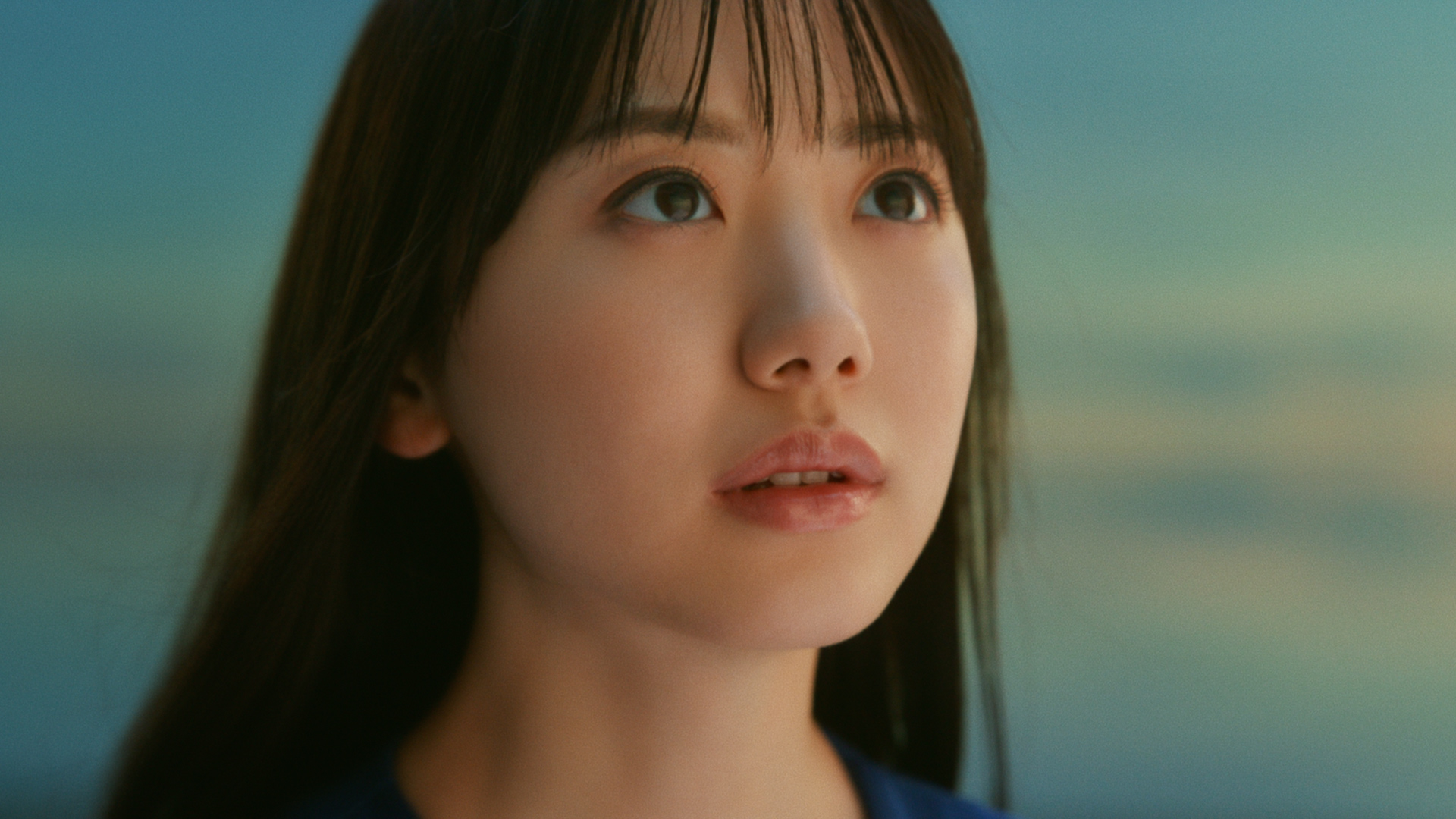 新聞広告.20 芦田愛菜 芦田愛菜が女性誌表紙初登場！ 豪華付録も話題でネット書店予約