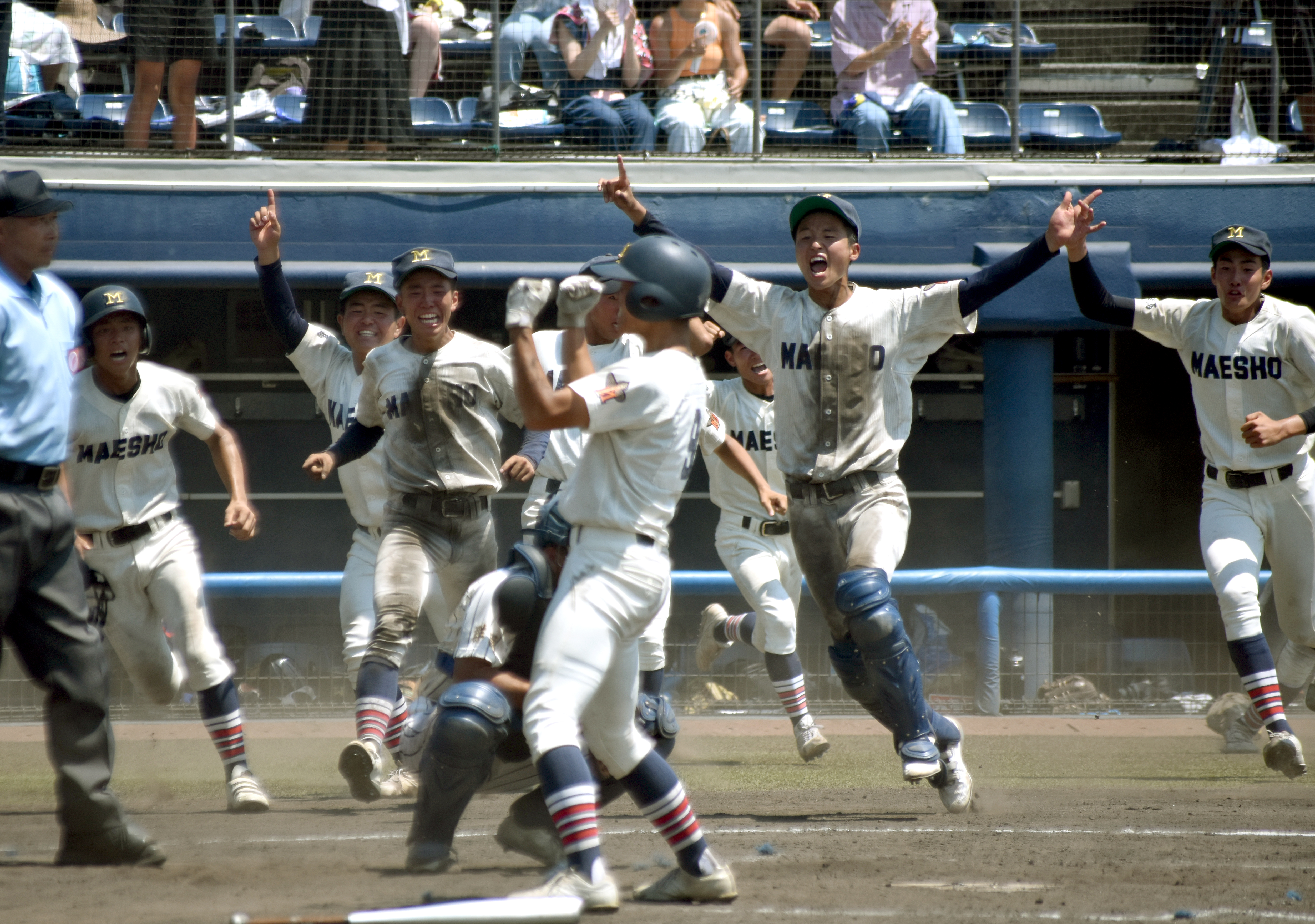 前橋商、逆転サヨナラで13年ぶり夏！ あだち充の母校『タッチ』応援