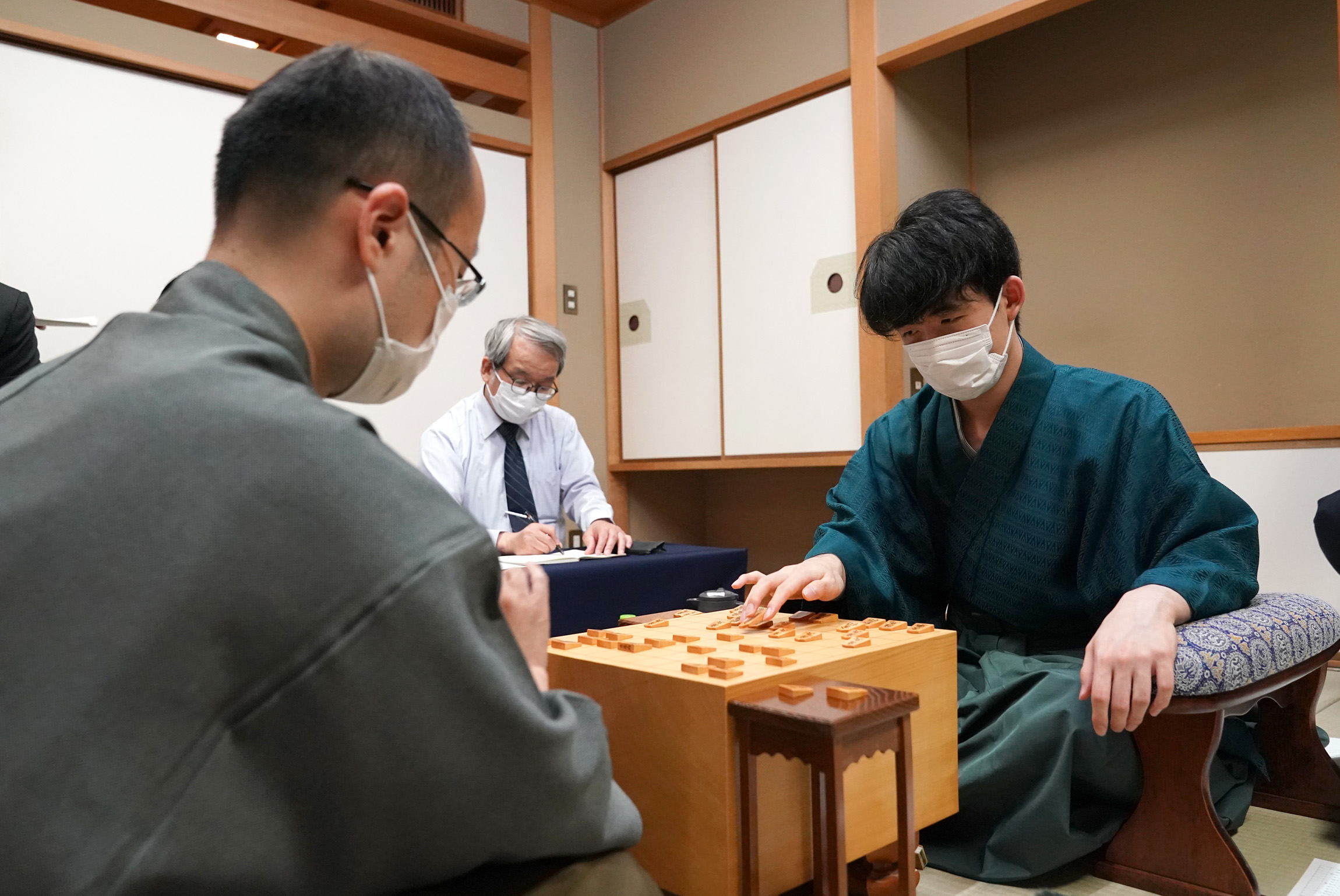 第九十二期棋聖戦　記念扇子　藤井聡太八冠