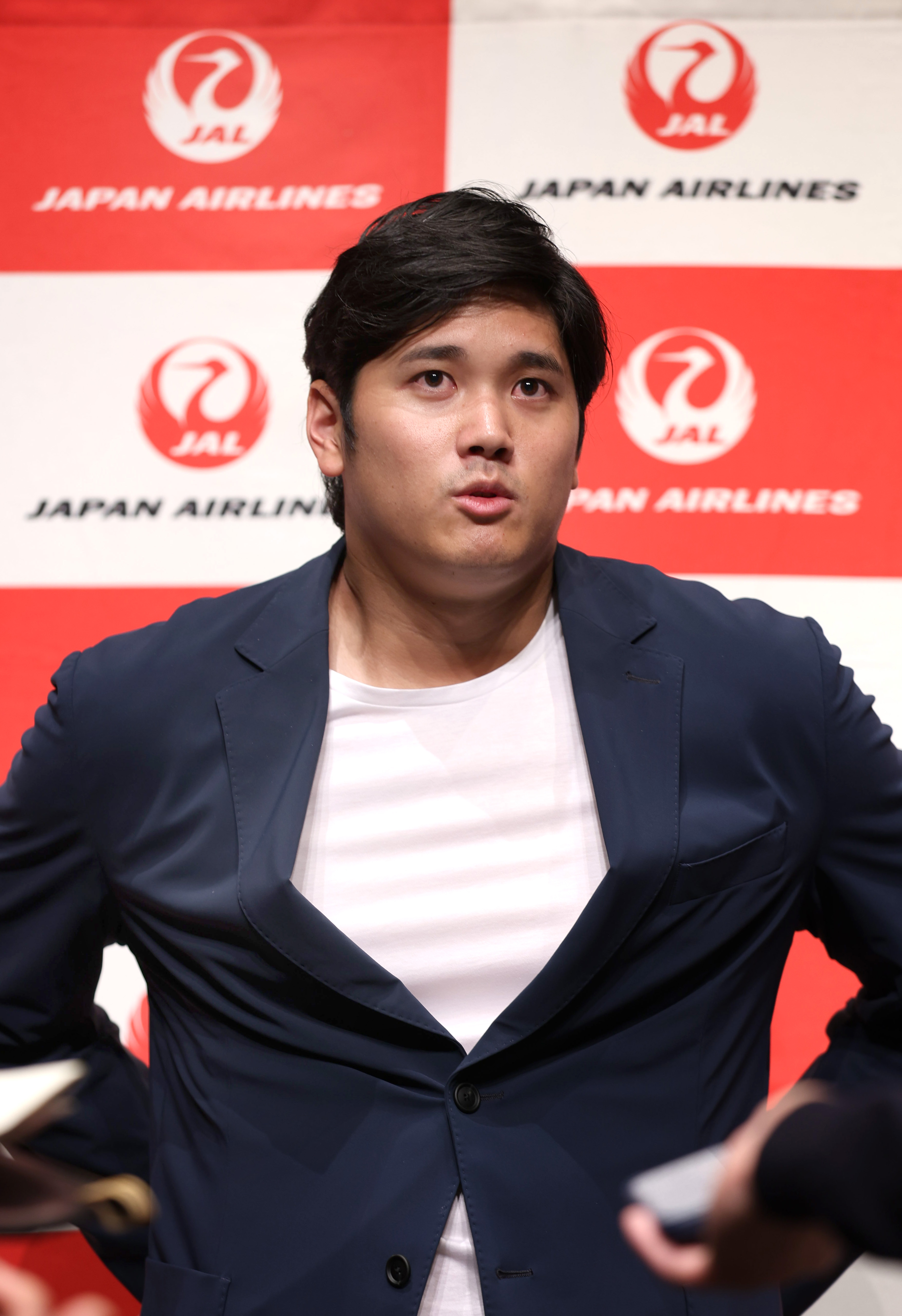 大谷翔平のスーツ姿にファン「カッコ良すぎて鼻血でちゃう