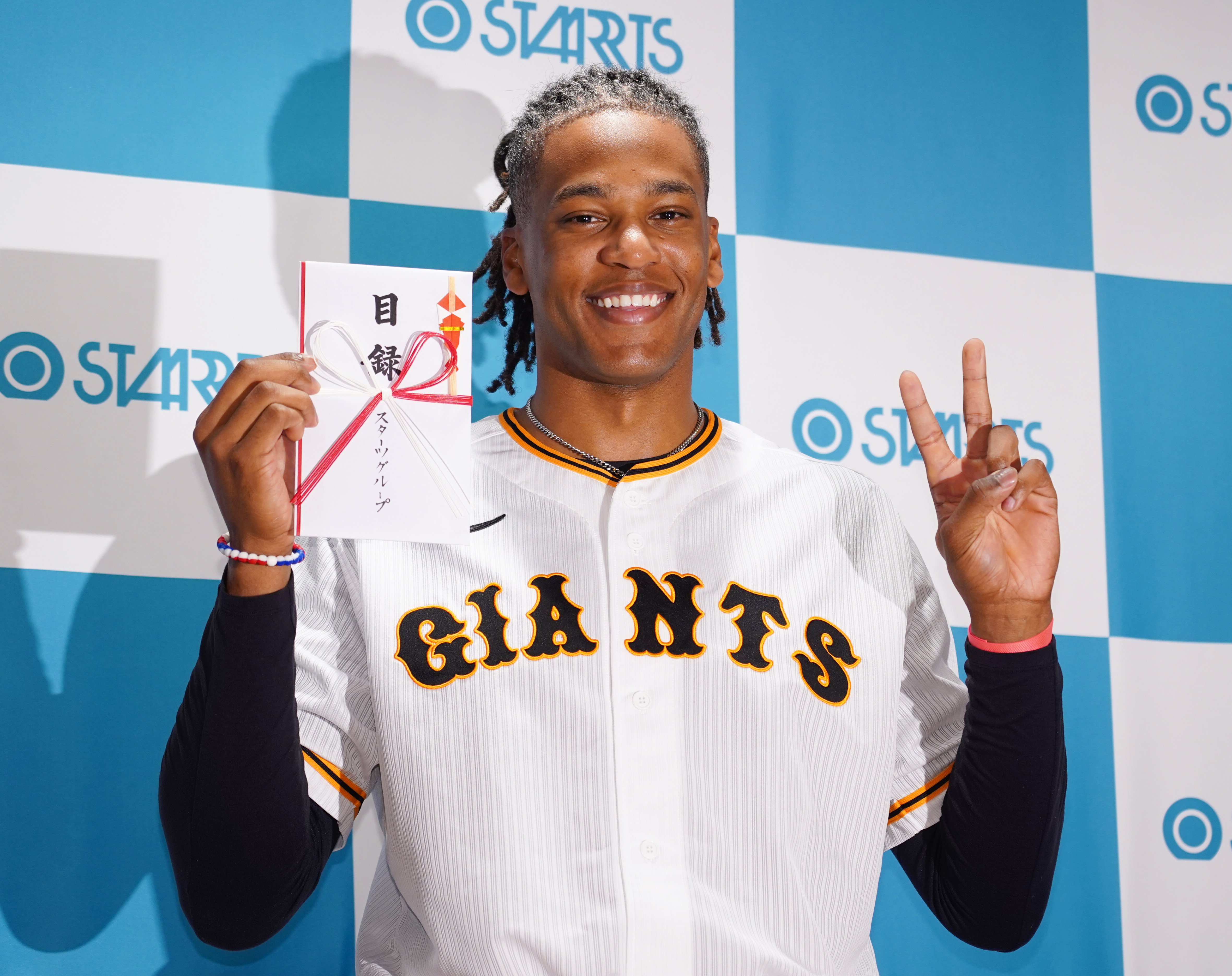 巨人　ホームラン賞 巨人・ウォーカーに「ビッグボードホームラン賞」で100万円