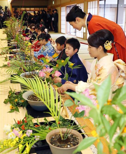 動画】新年の門出祝う 華道家元池坊「初生け式」 - 産経ニュース