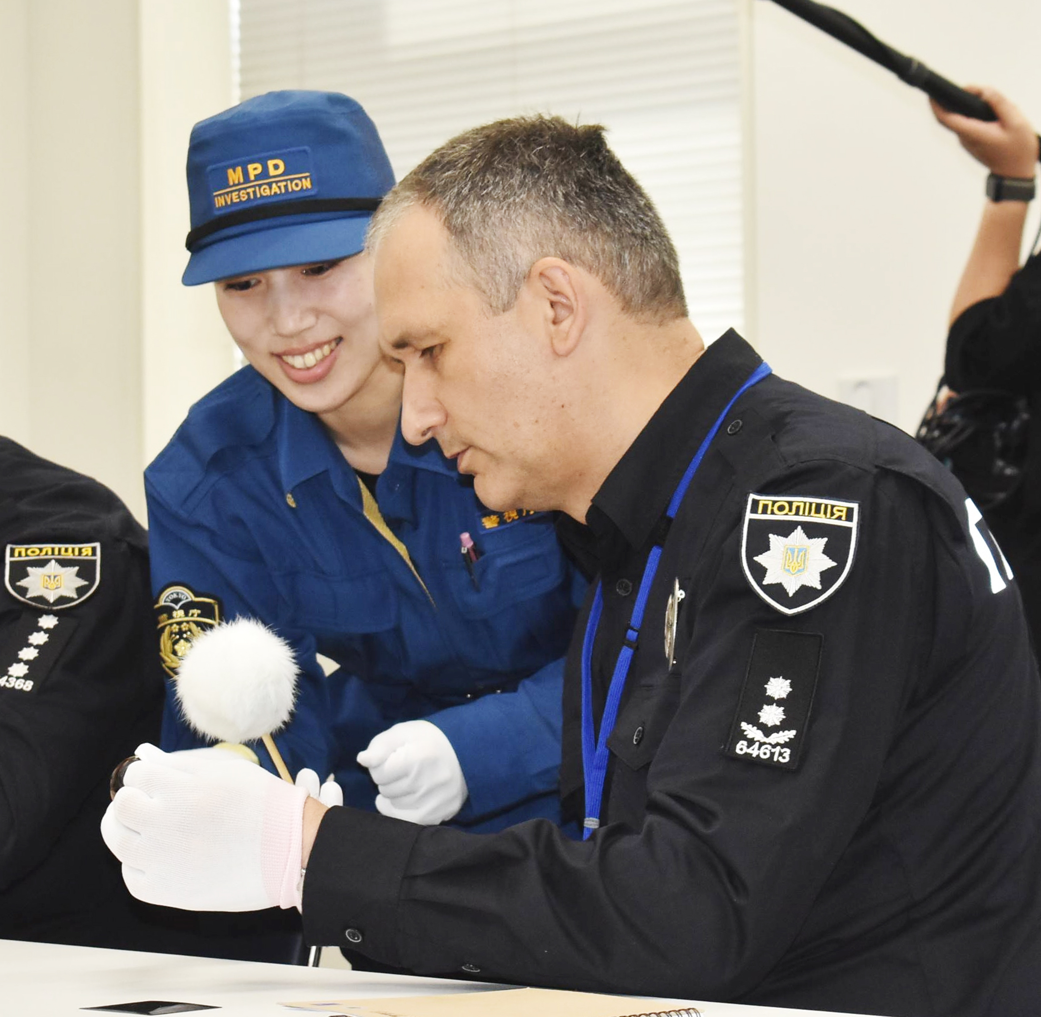ウクライナ　ウクライナ警察　制服　民警　警察 戦禍に日本警察の技術生かす ウクライナ警察から視察団訪日
