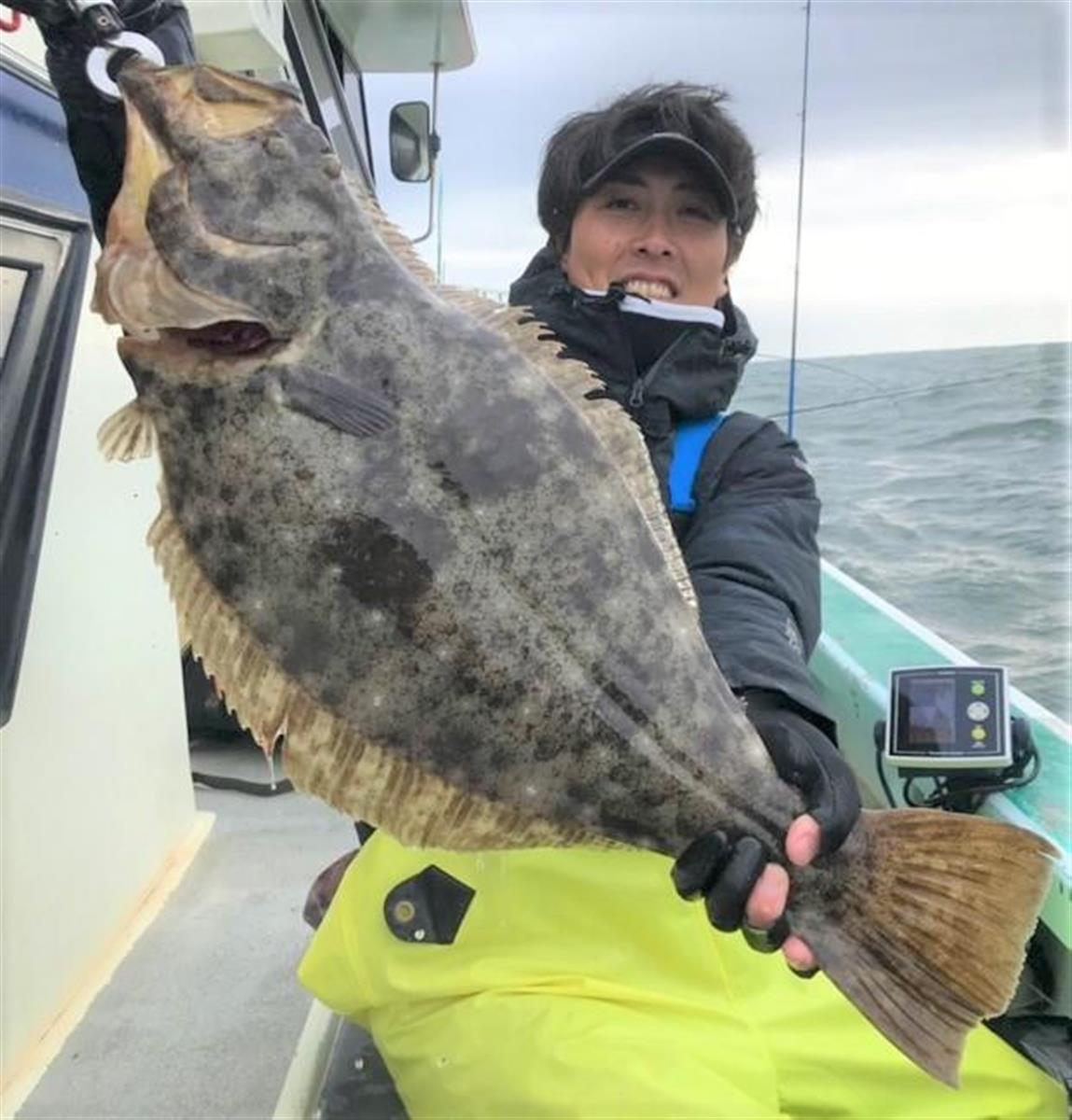 ４ １キロのヒラメ 自慢ｓｈｏｔ サンスポ