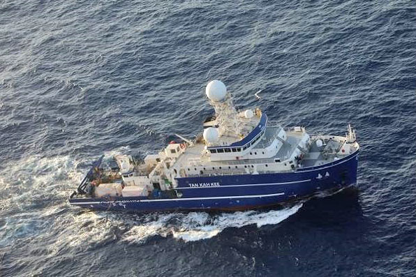 中国の海洋調査船が海中にワイヤのようなもの 同意ない調査疑い 沖ノ