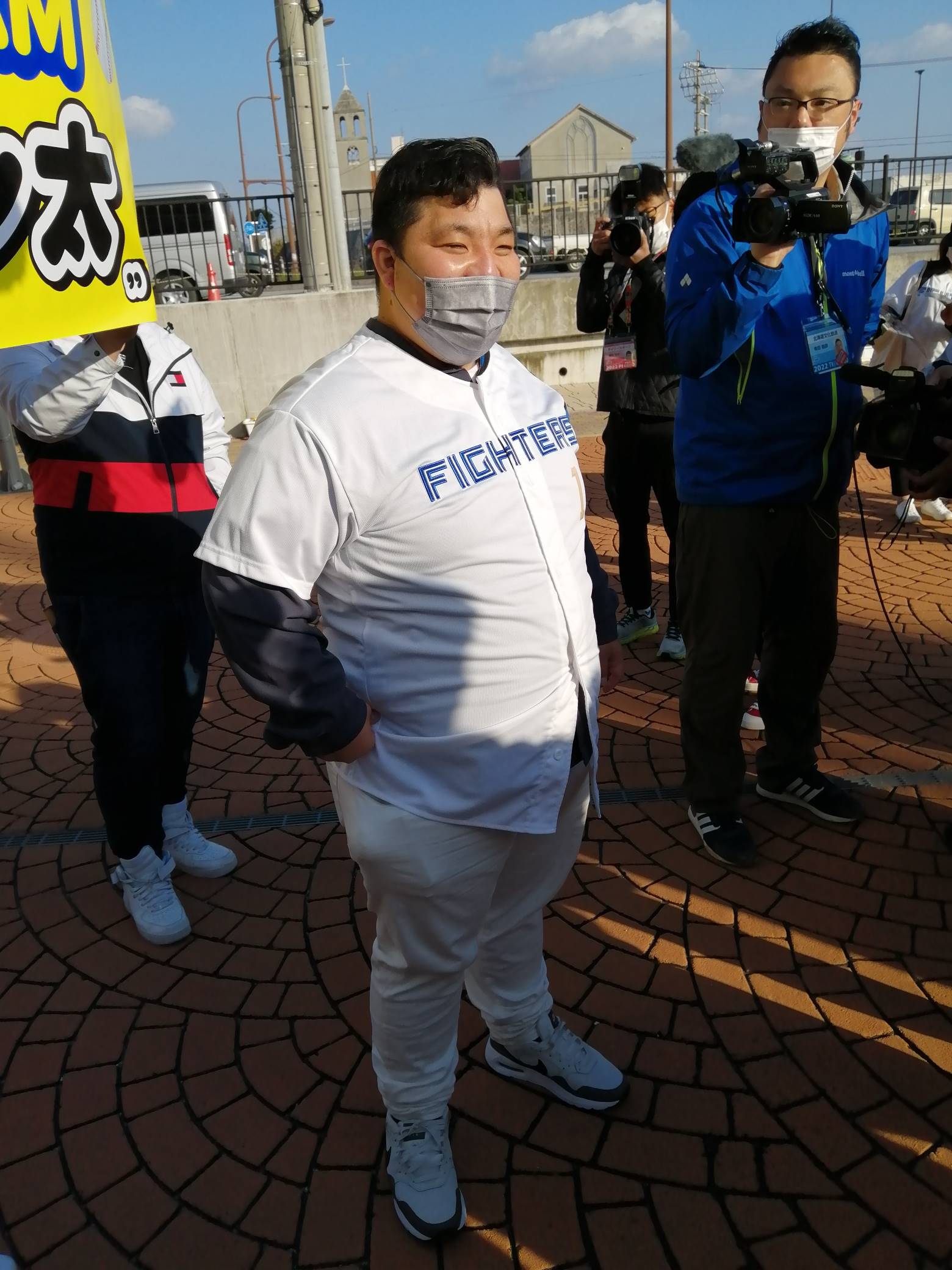 新庄ビッグボスが18年前に〝命〟を救った少年と再会 - サンスポ