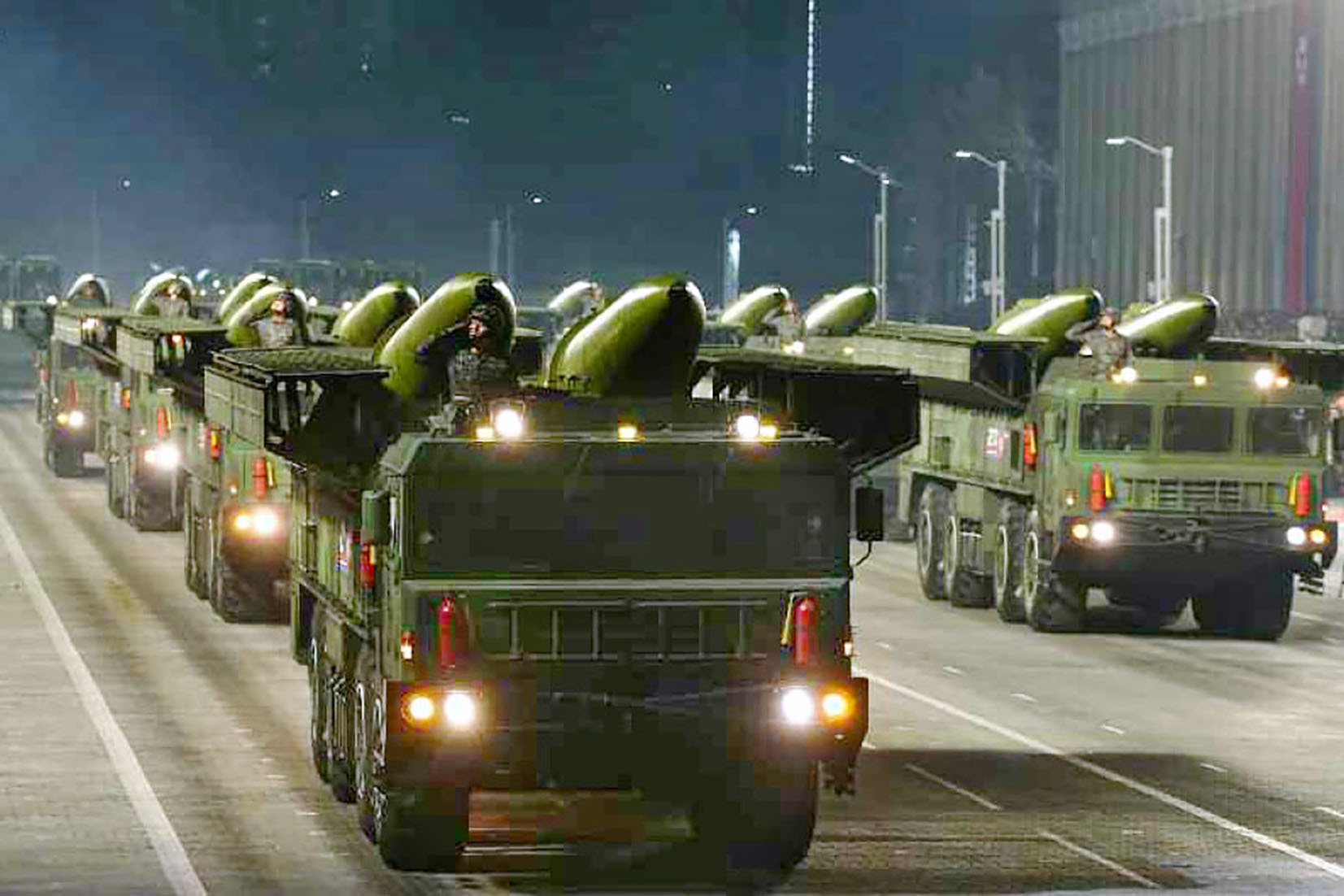 北朝鮮がクラスター弾試験か 短距離弾道ミサイル「KN23」に大量搭載