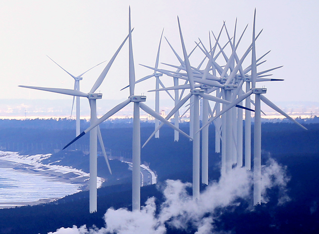 動画】【フォト特集＆動画】厄介者を資源に 防砂林の巨大風車