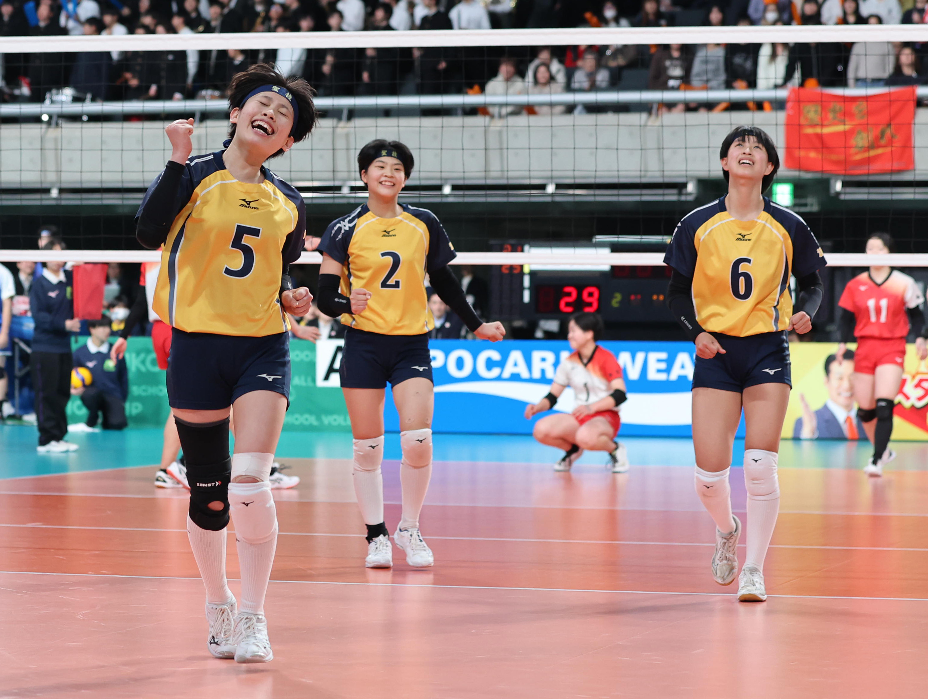 春高バレー】近江兄弟社「力を抜いて」3年生の声掛けに1年・本村が躍動