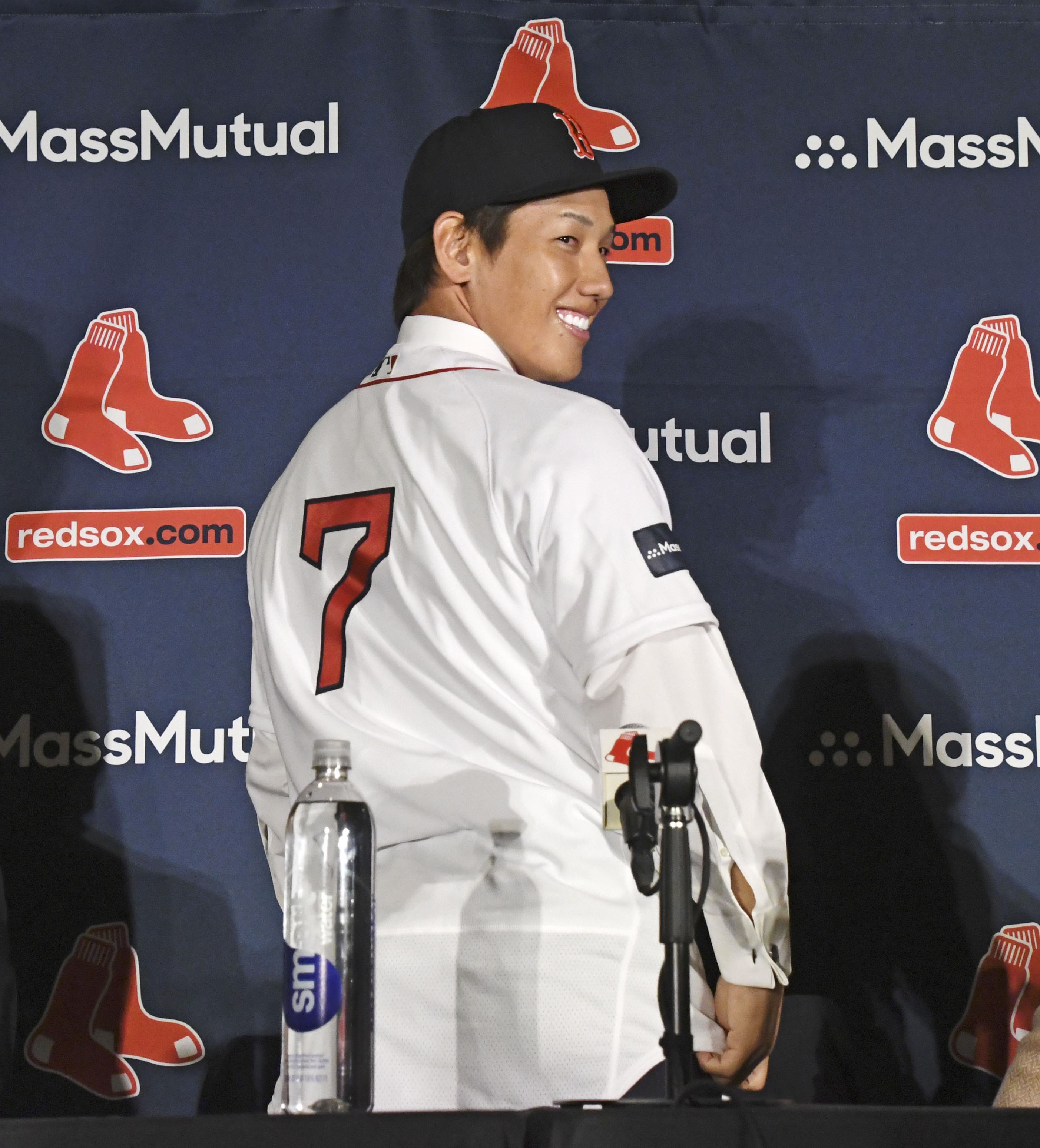 吉田正、5年総額124億円「すごくびっくり」 レッドソックスが獲得